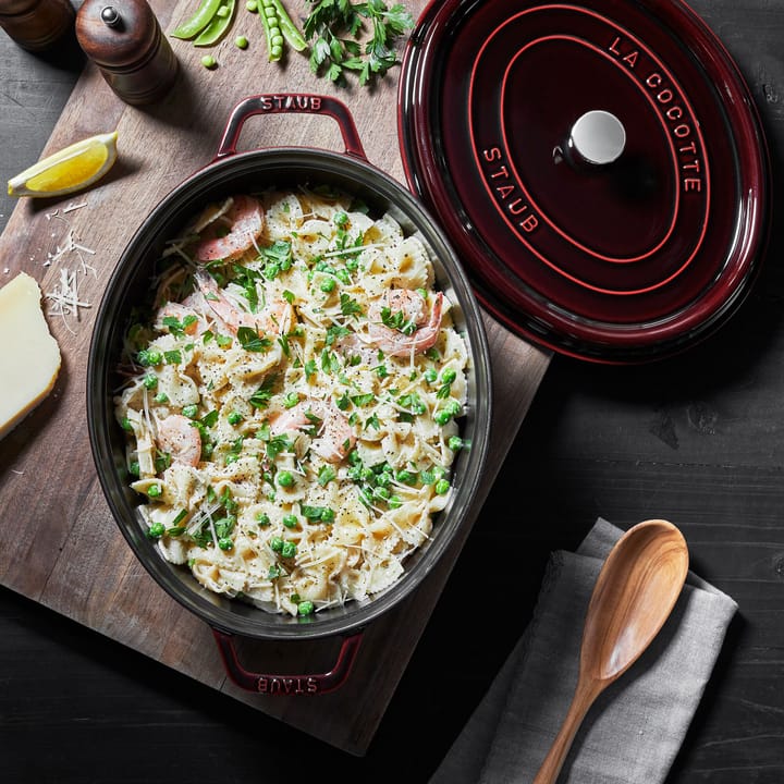 Staub owalny garnek żeliwny La Cocotte 4,2 L, Grenadynowy czerwony STAUB