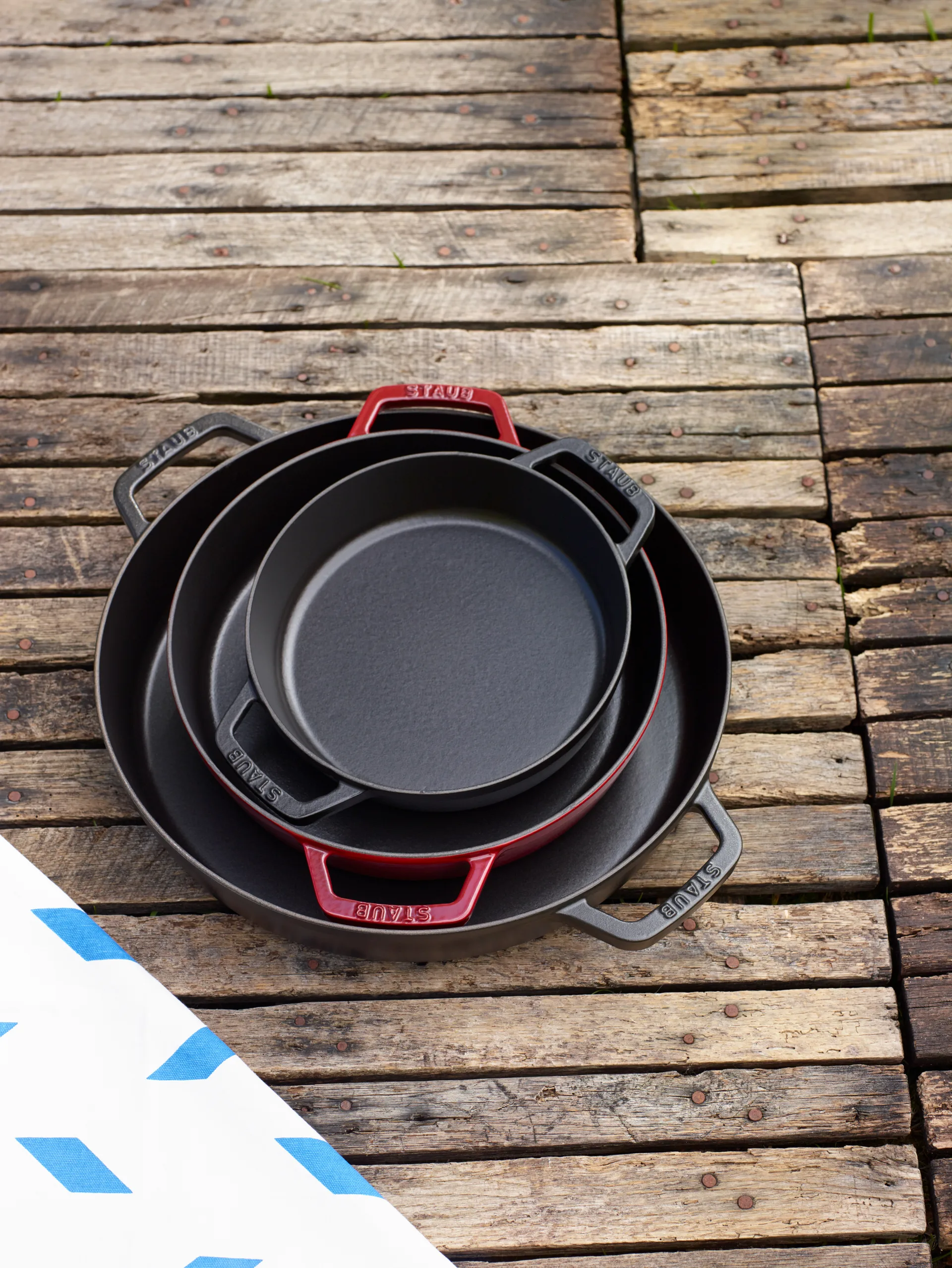 Staub patelnia żeliwna z dwoma uchwytami Ø34 cm, Czarny STAUB