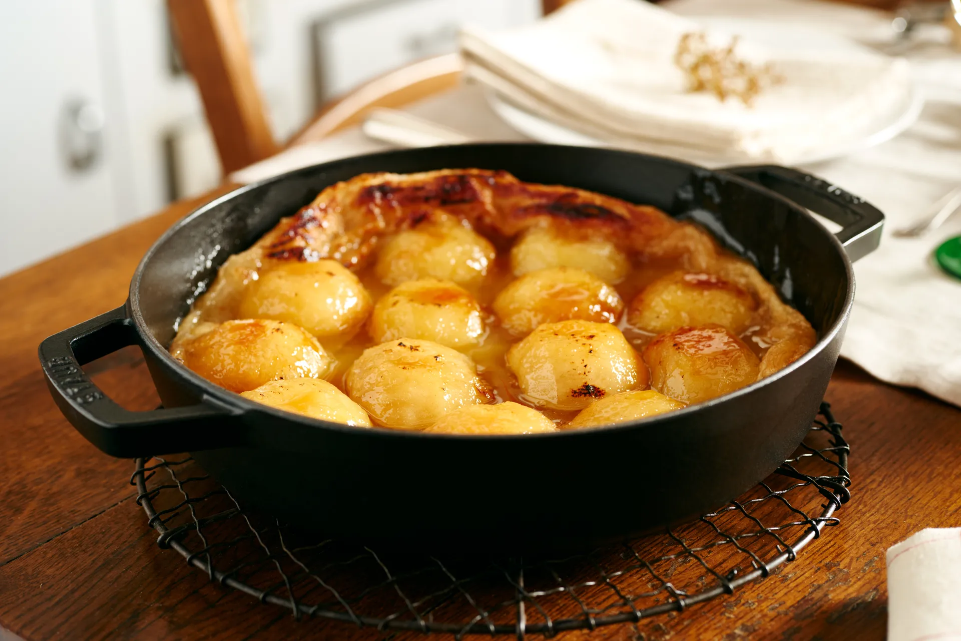 Staub patelnia żeliwna z dwoma uchwytami, czarnay, Ø26 cm STAUB