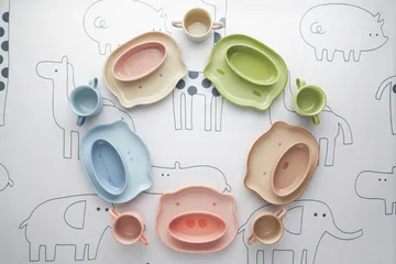 Staub - Zastawa stołowa dla dzieci 4 szt. - Brązowy - STAUB