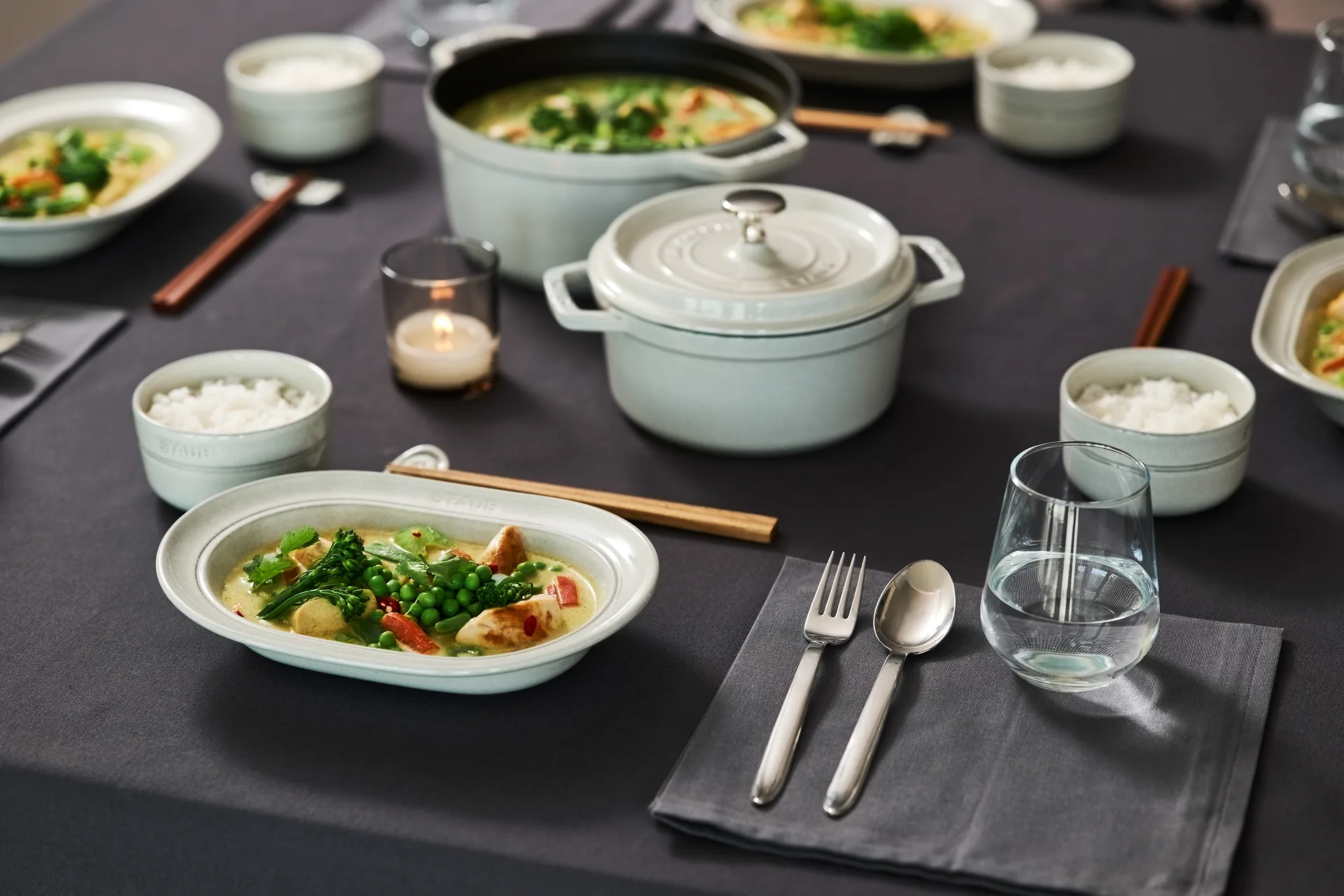 Talerz owalny Staub New White Truffle, 25 cm STAUB