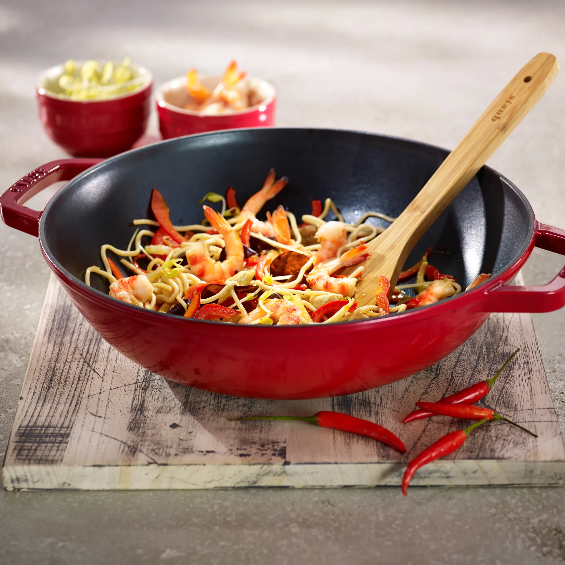 Wok z pokrywą szklaną Ø30 cm 4,4 L, Czerwony STAUB