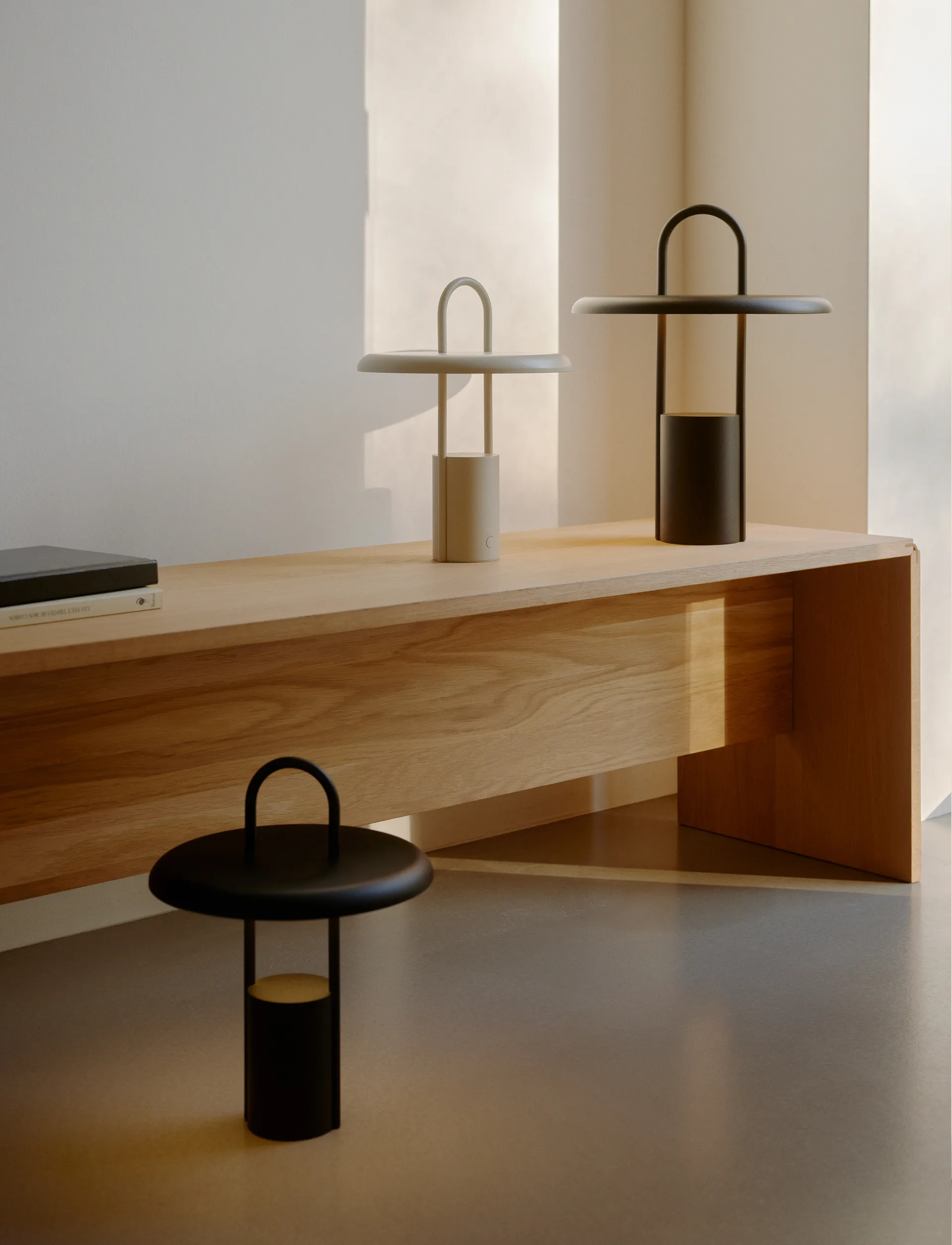 Lampa przenośna LED Pier 33,5 cm, Black Stelton