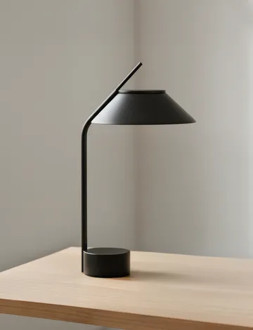 Lampa stołowa przenośna Vinkel LED  - Black - Stelton
