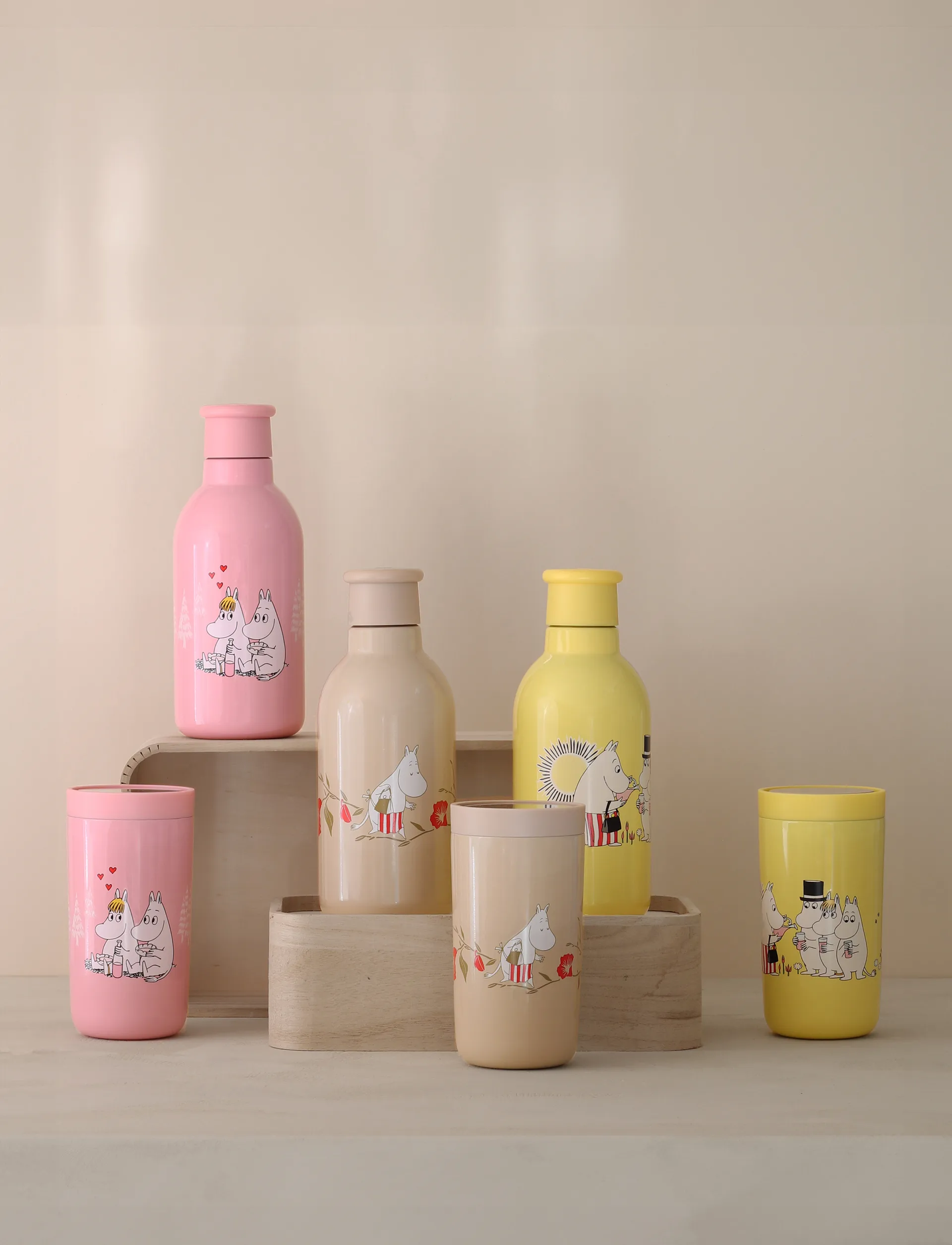 Termokubek To Go Click Muminki 0,2 l, Moominmamma’s Tea party Stelton