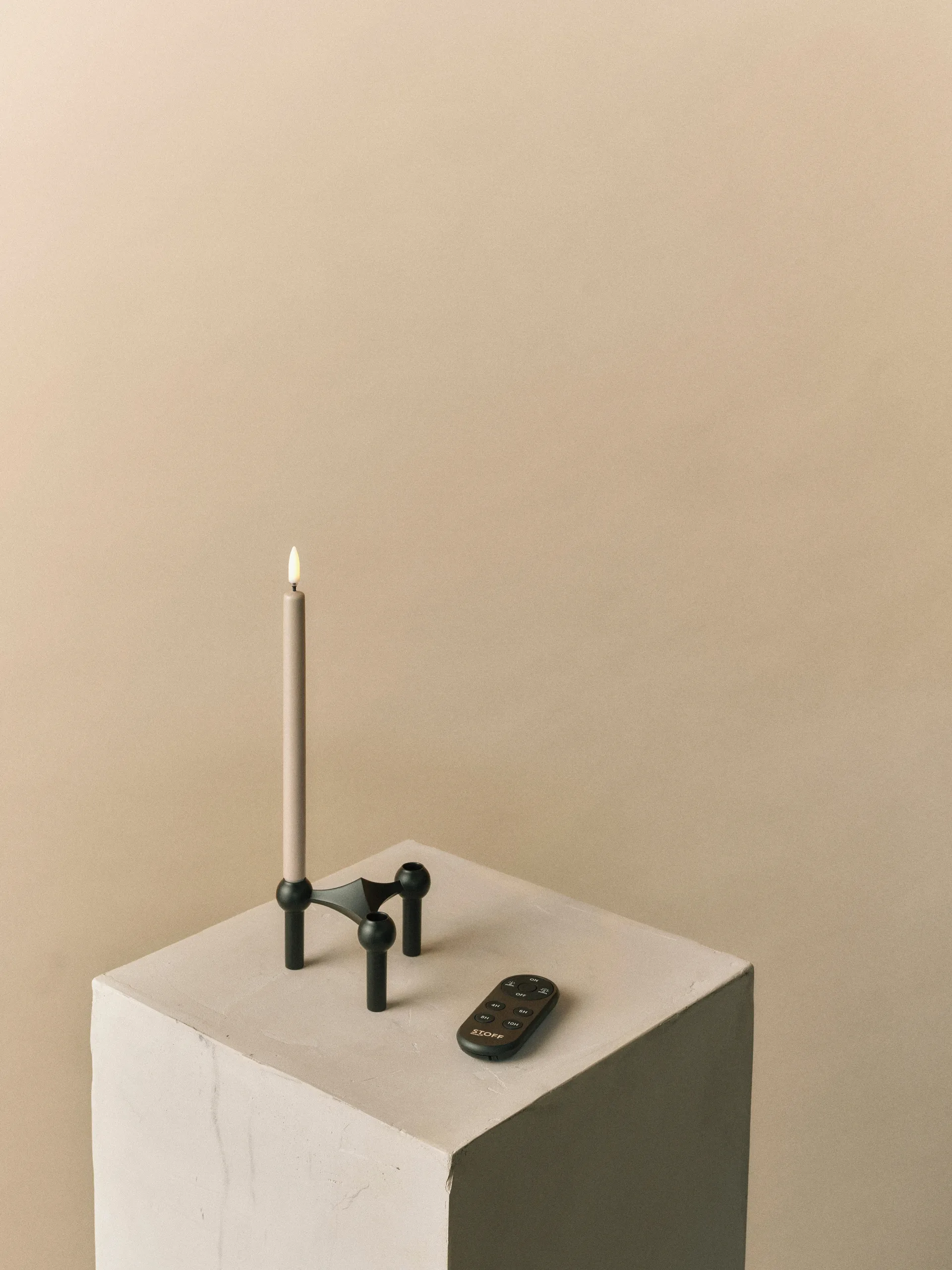 Pilot STOFF Nagel firmy Uyuni Lighting, Biały STOFF Nagel