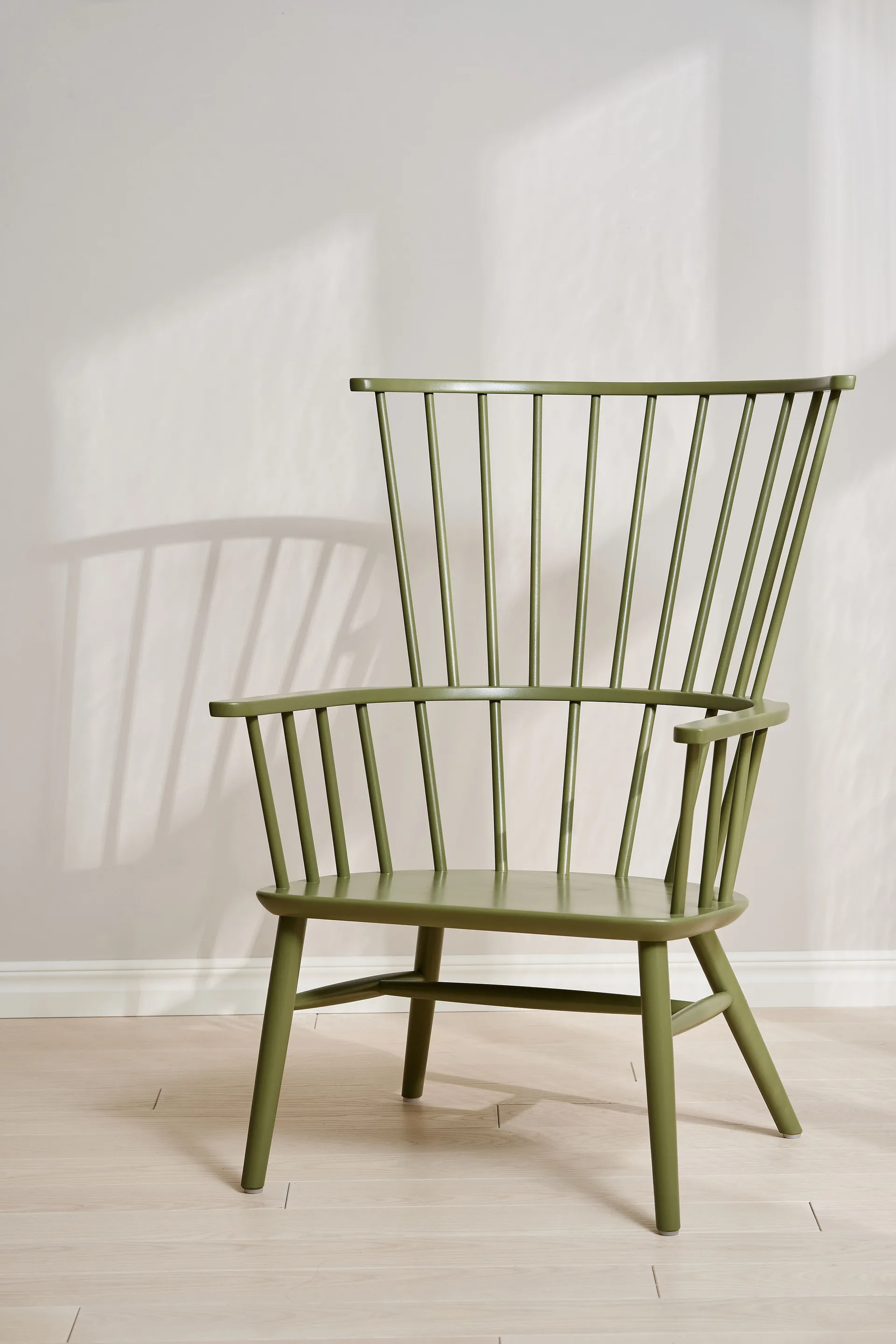 Fotel Henriette z poduszką i zagłówkiem Oliwkowy-Sahara Stolab