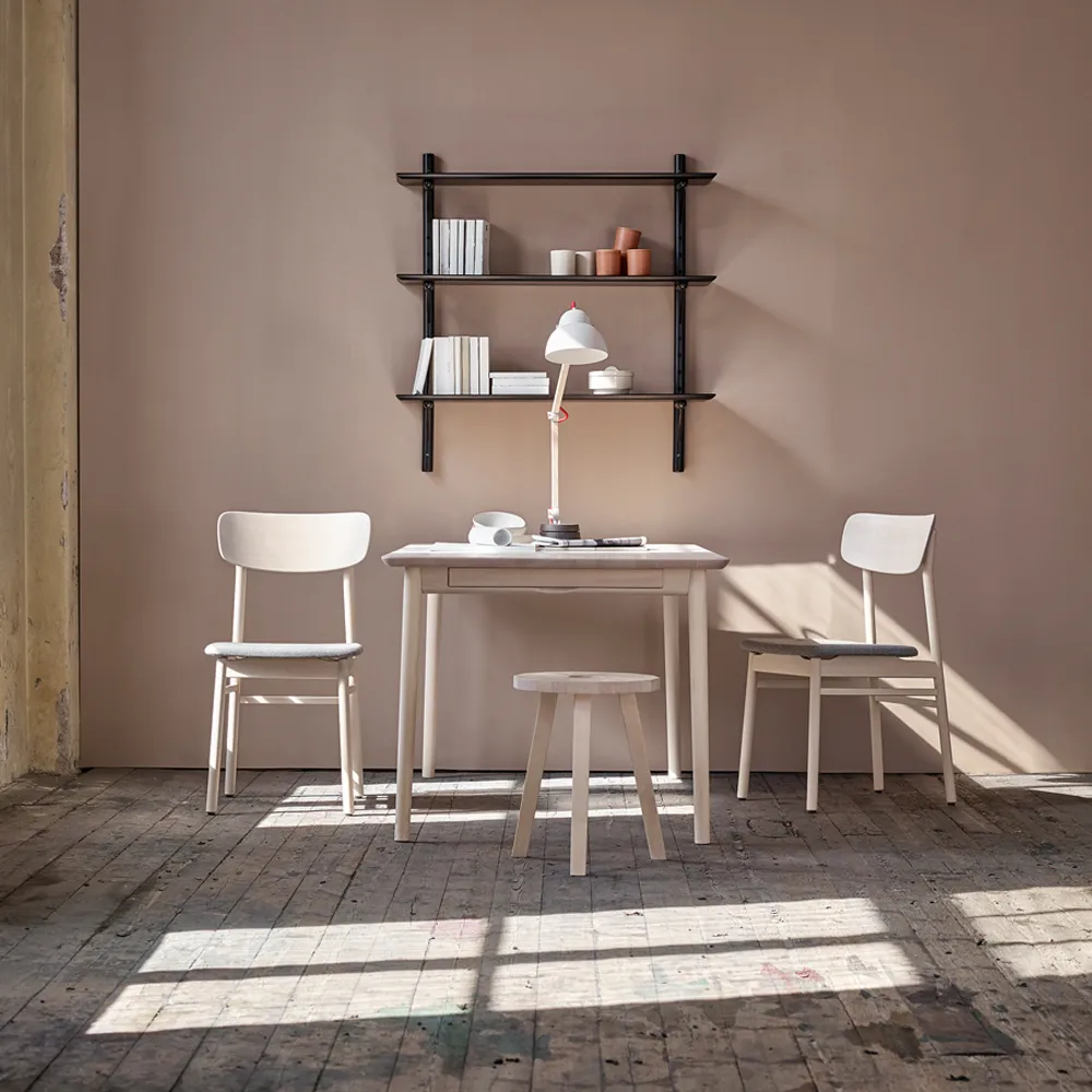 Ikon półka ścienna, brzoza jasny matowy lakier, głęb. 21cm Stolab