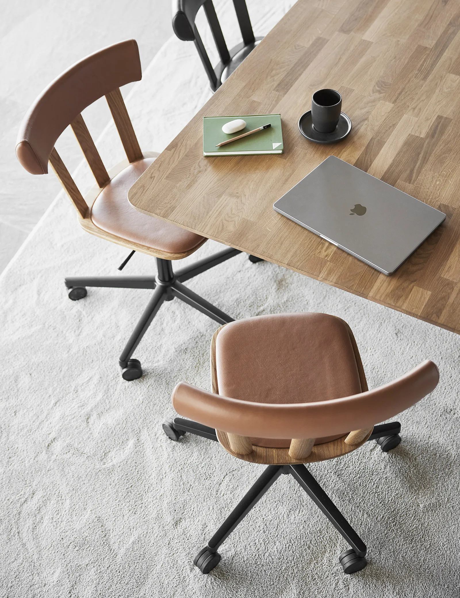 Krzesło z obrotową podstawą Alt tapicerowane siedzisko, dąb., Elmotique 43807-olej naturalny Stolab