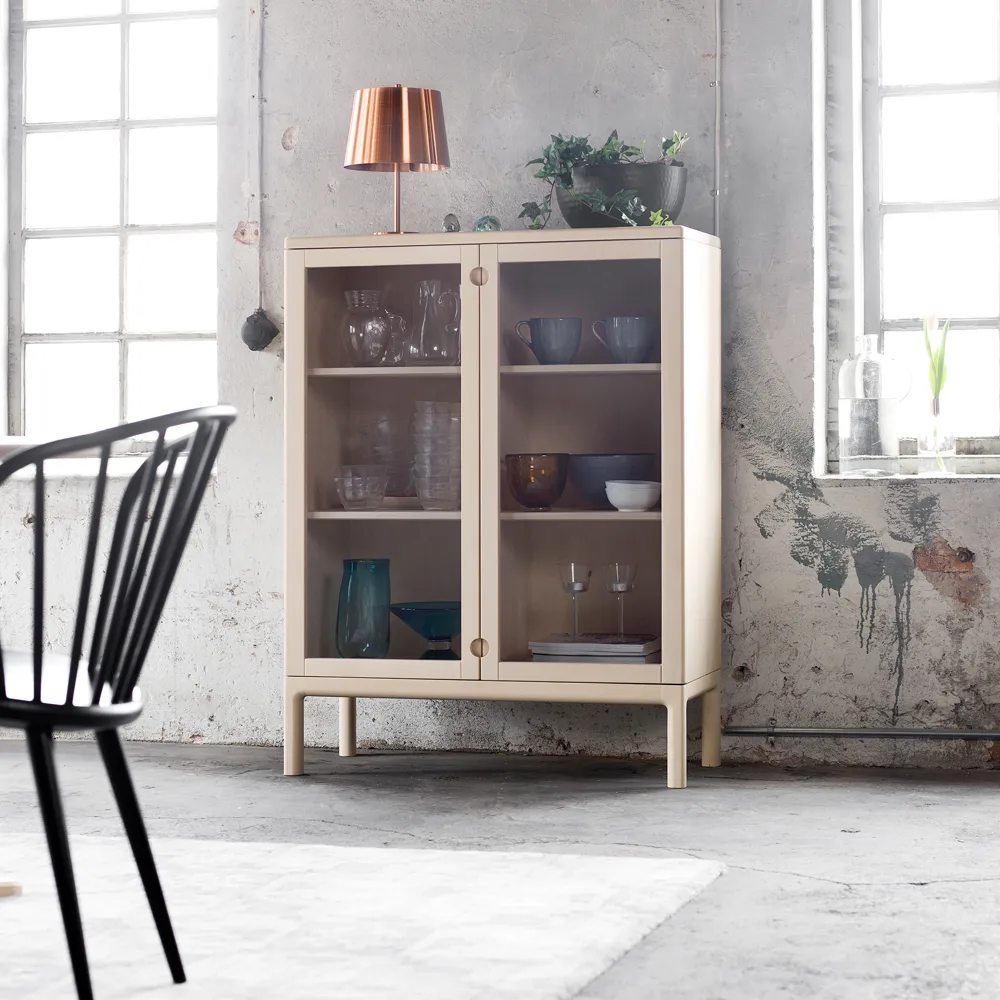 Prio gabinet wysoki, brzoza biały olej, drzwi szklane Stolab