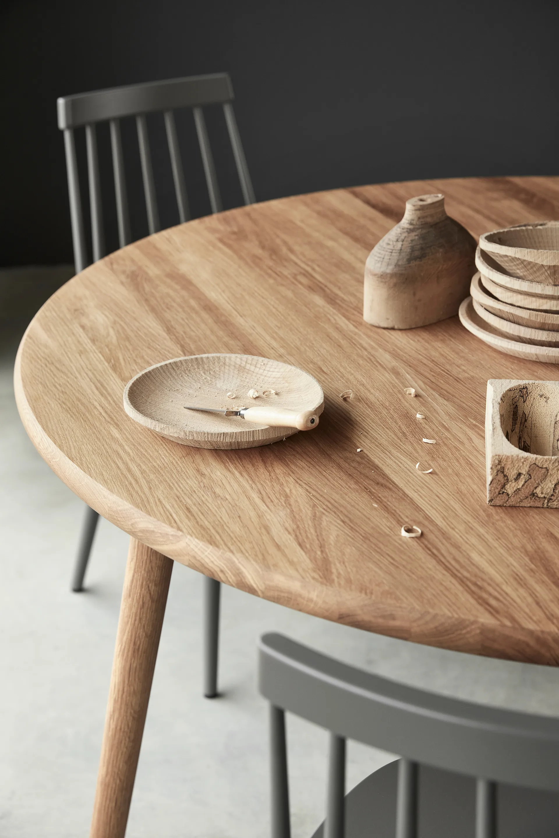 Stół Miss Tailor okrągły Ø130 cm, dąb naturalny olejowany, blat nierozkładany Stolab