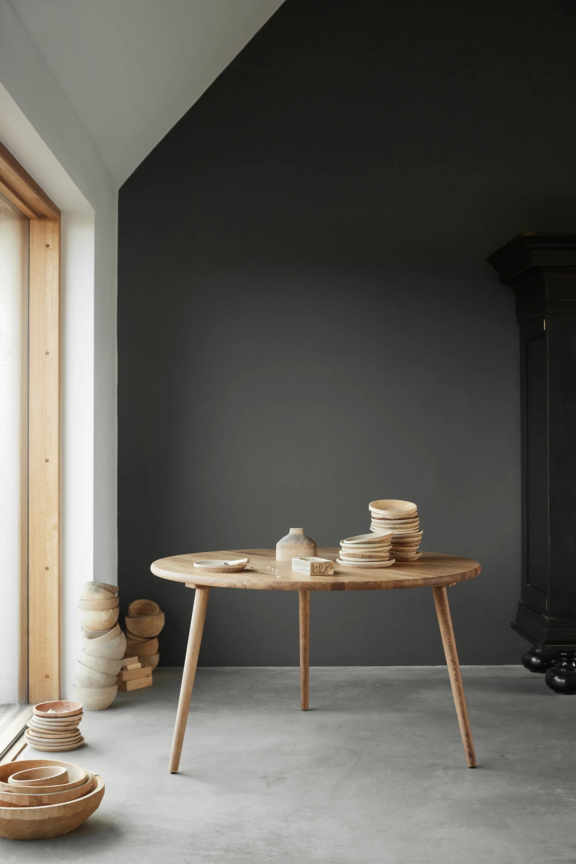 Stół Miss Tailor okrągły Ø130 cm, dąb naturalny olejowany, blat nierozkładany Stolab