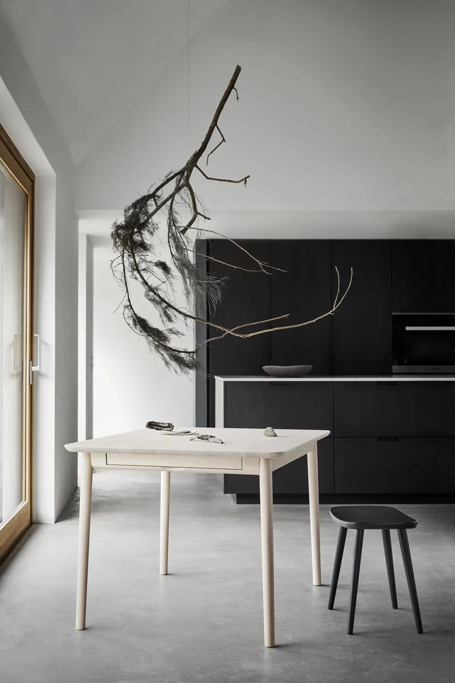 Taboret Palle dąb, Matowy czarny 99 Stolab