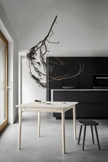 Taboret Palle dąb - Matowy czarny 99 - Stolab