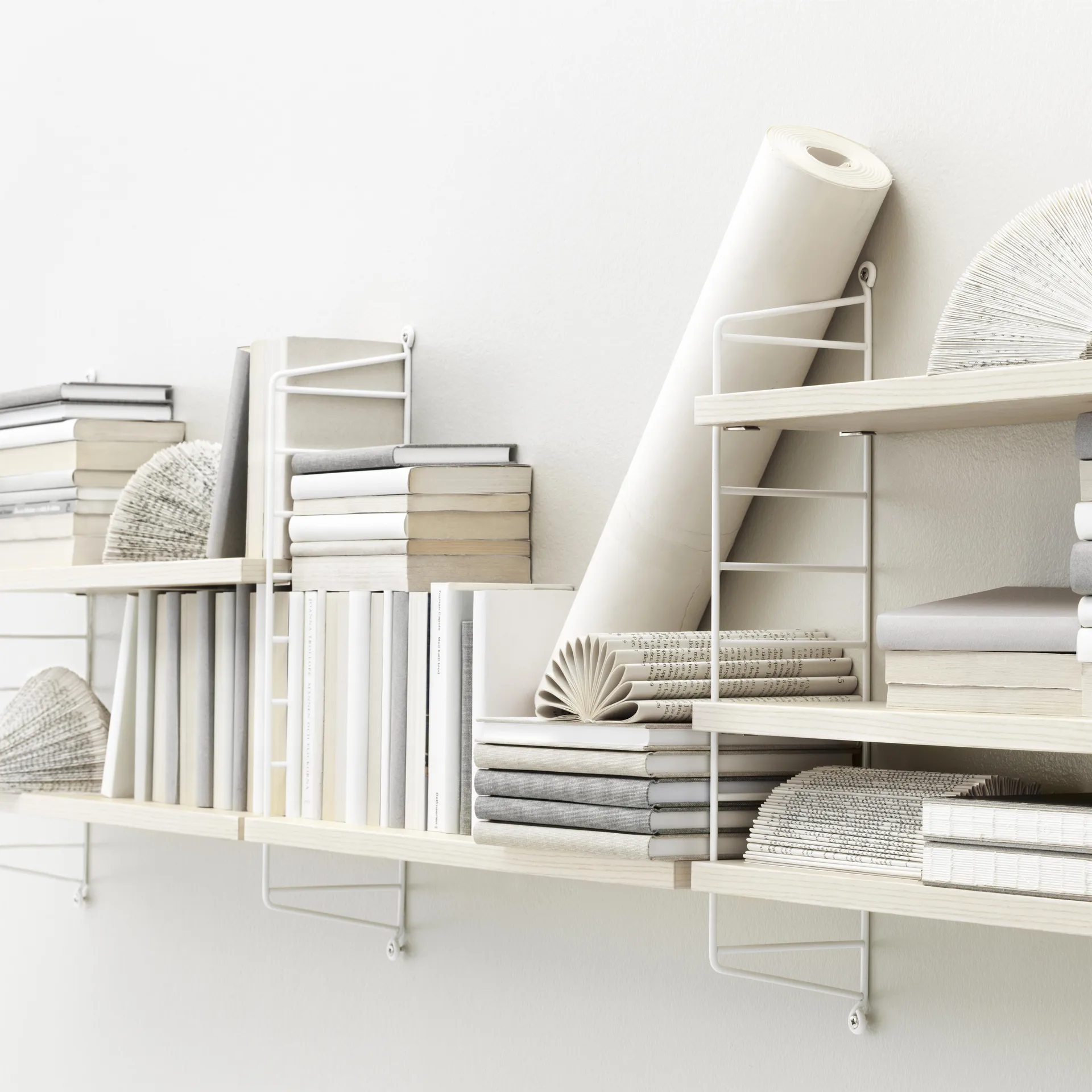 Półka String Pocket, Jesion - biały panel String