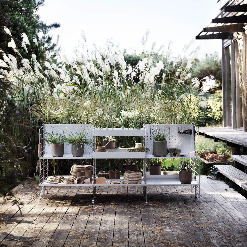 String Outdoor Wolnostojący panel, ocynkowany String