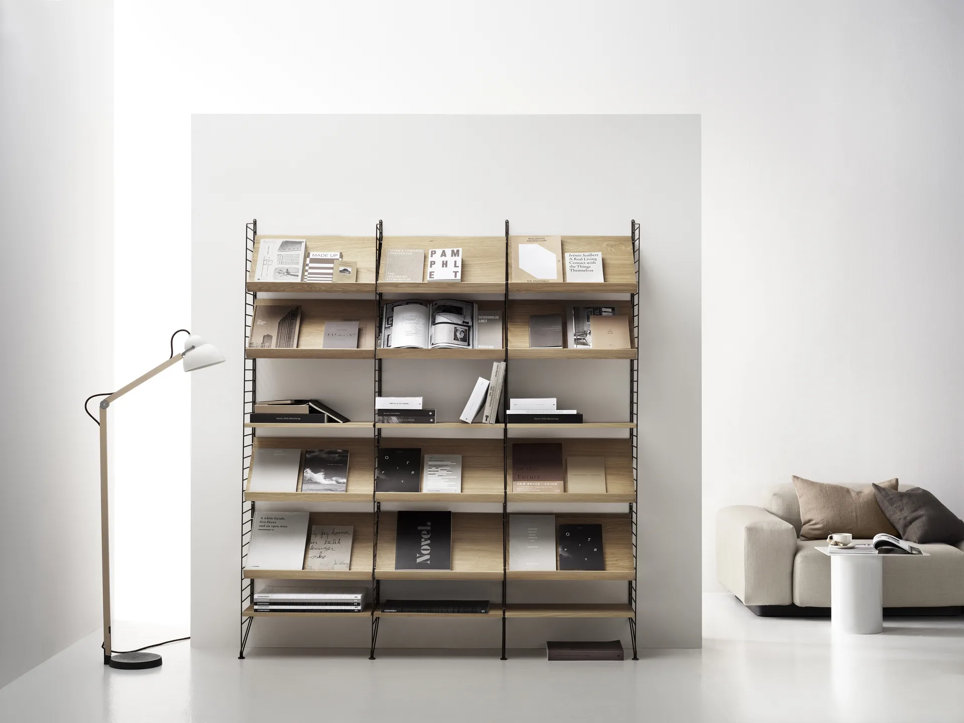 String półka na czasopisma drewniana, biały, 58x30 cm String