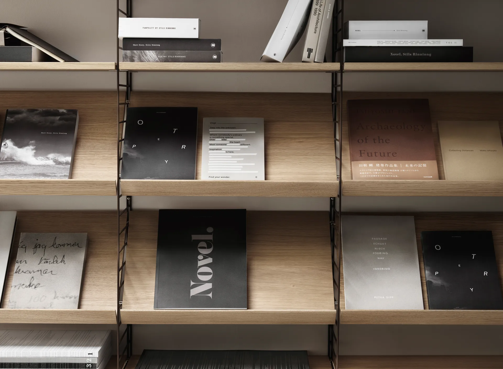 String półka na czasopisma drewniana, dąb, 58x30 cm String