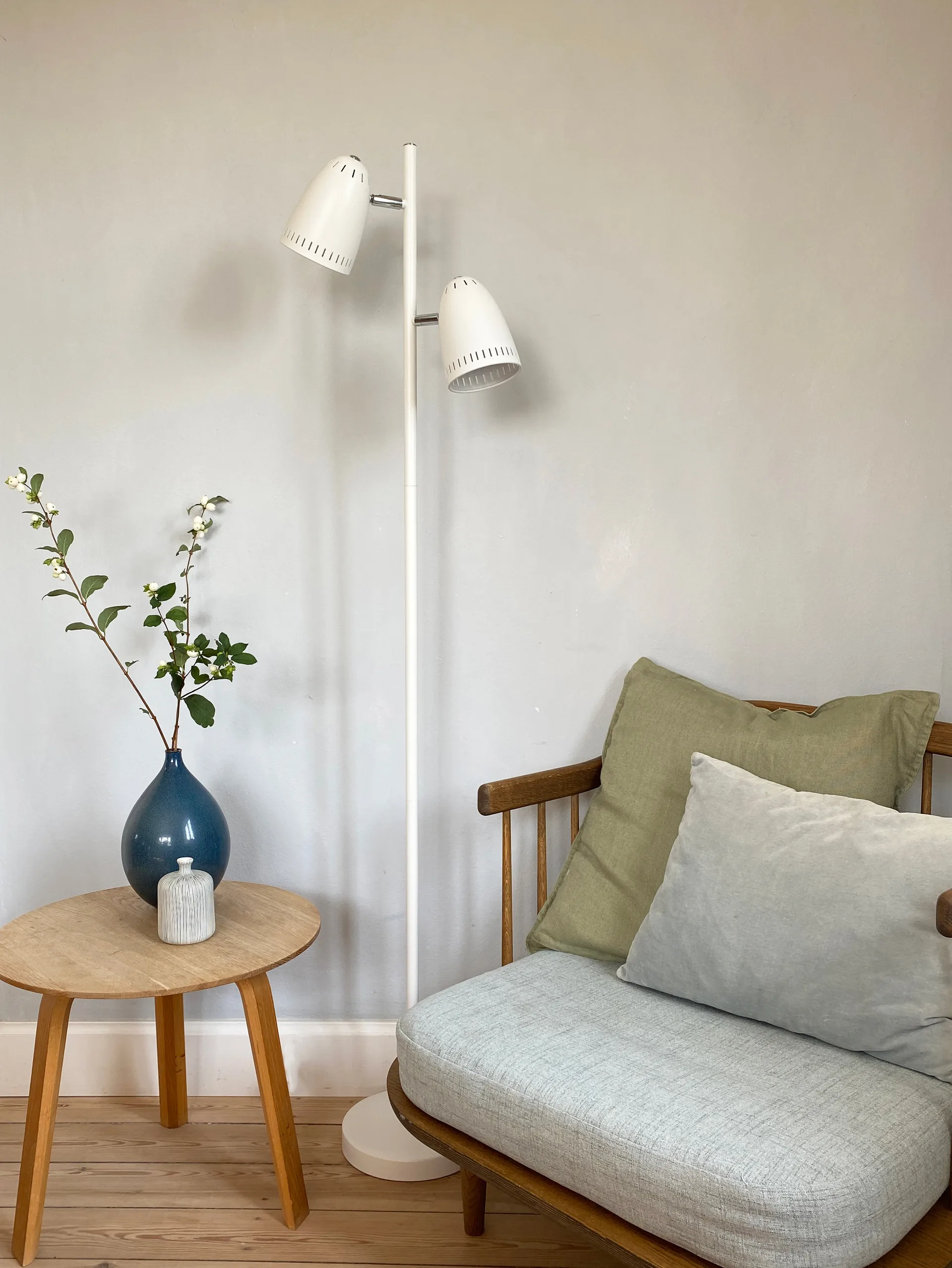 Lampa podłogowa Dynamo Twin, Whisper White Superliving