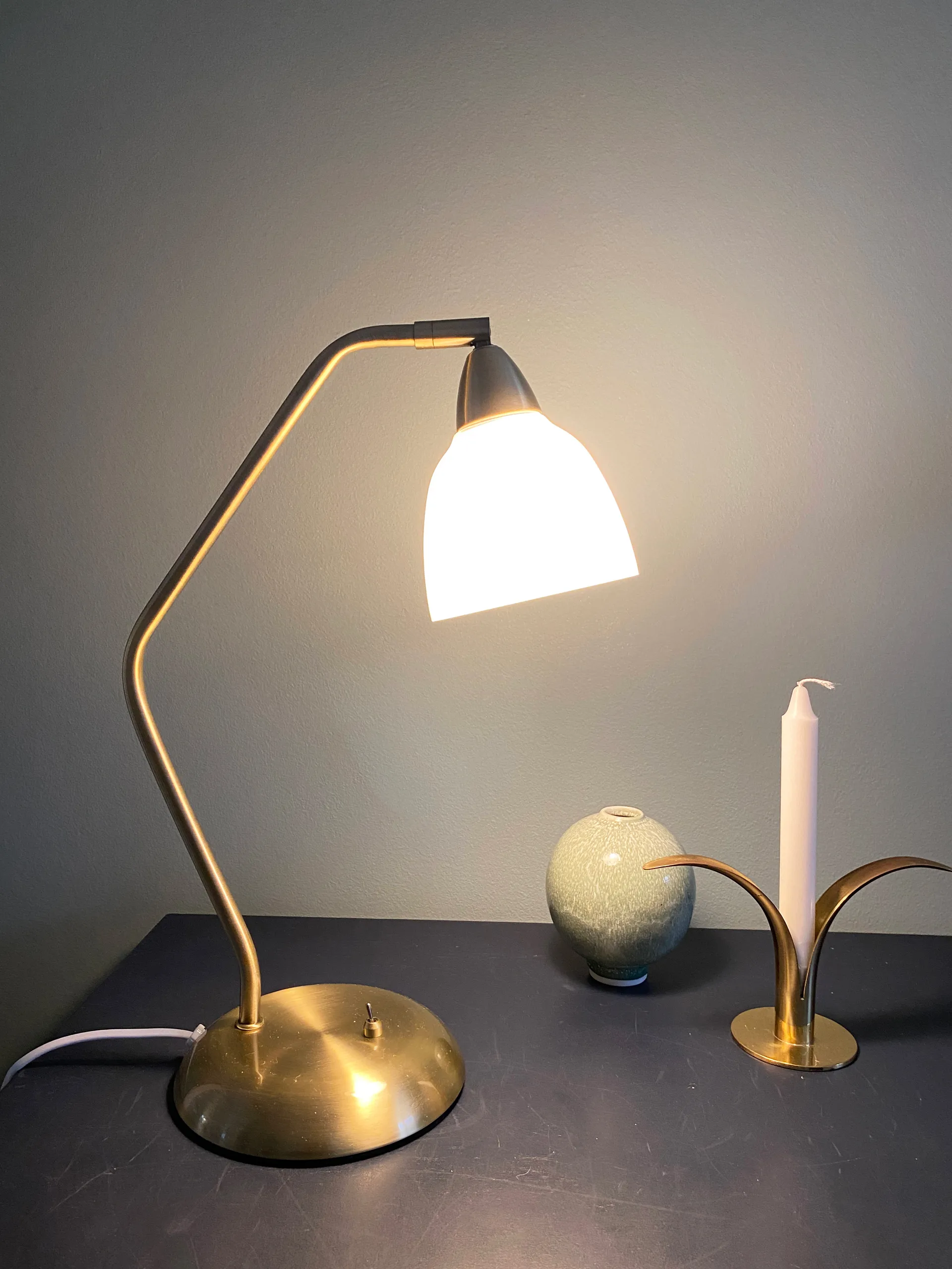 Lampa stołowa Urban, Brushed Brass Superliving
