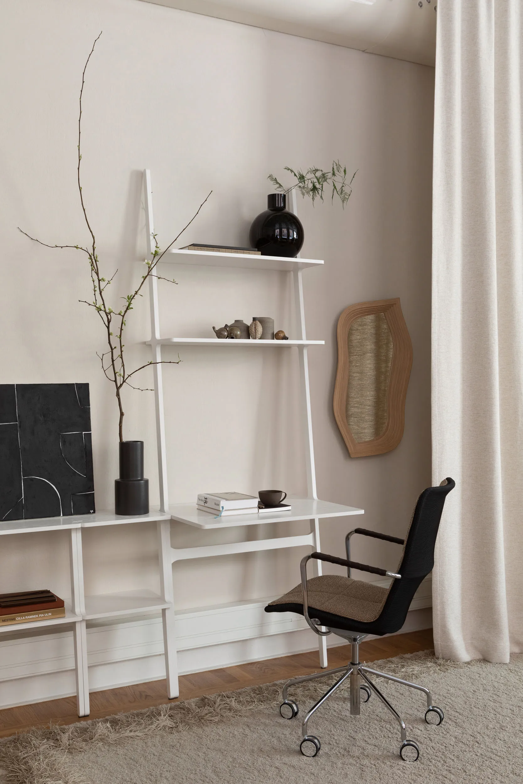 Biurko Libri, Jesion biały, glazurowany Swedese