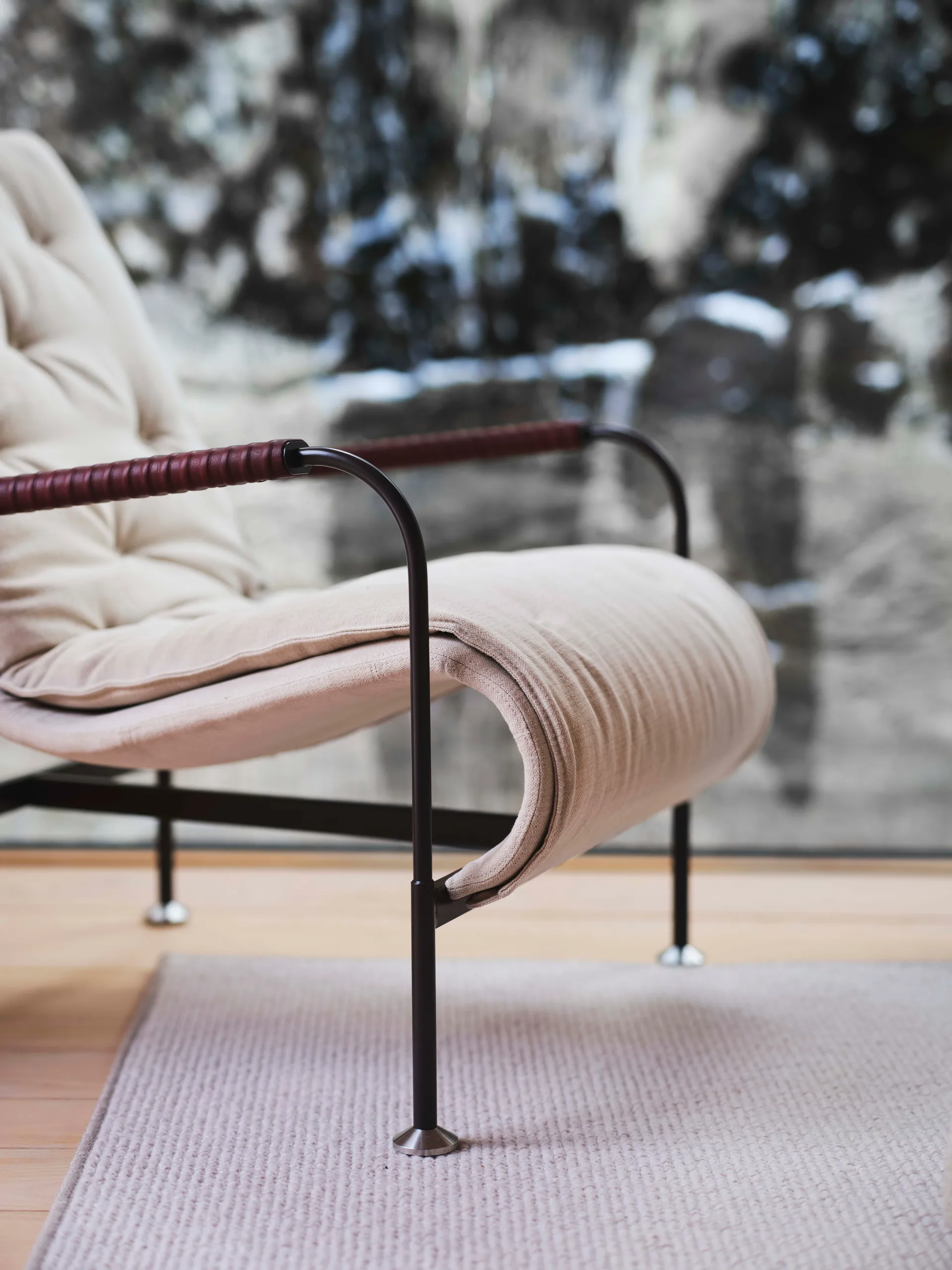 Fotel Serpentine, Futro owcze Moonlight-nutmeg Swedese