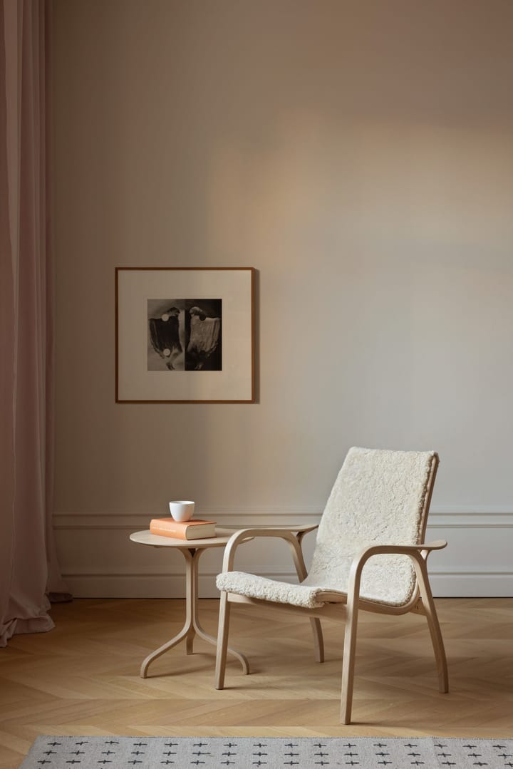 Fotel z laminatu dąb biały pigmentowany/skóra owcza, Scandinavian Grey (szary) Swedese