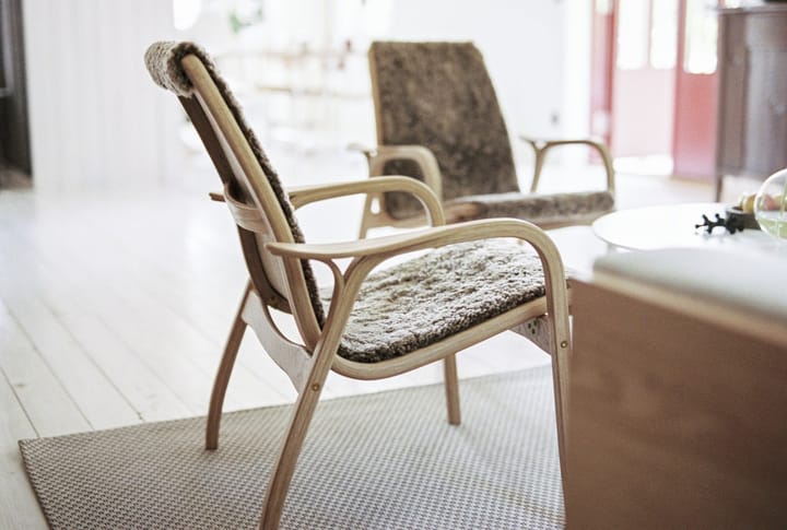 Fotel z laminatu dąb biały pigmentowany/skóra owcza, Scandinavian Grey (szary) Swedese