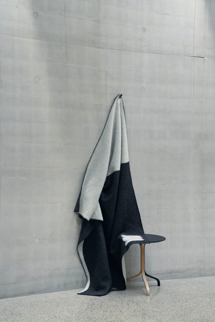 Pled Duality 130x180 cm, Czarny-jasnoszary Swedese