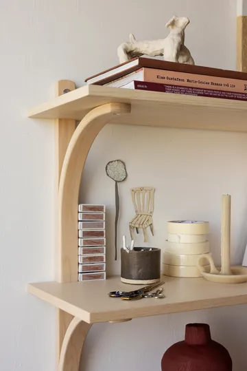 Półka Levi - Lakierowany jesion-stal nierdzewna, 2 półki, 90 cm - Swedese