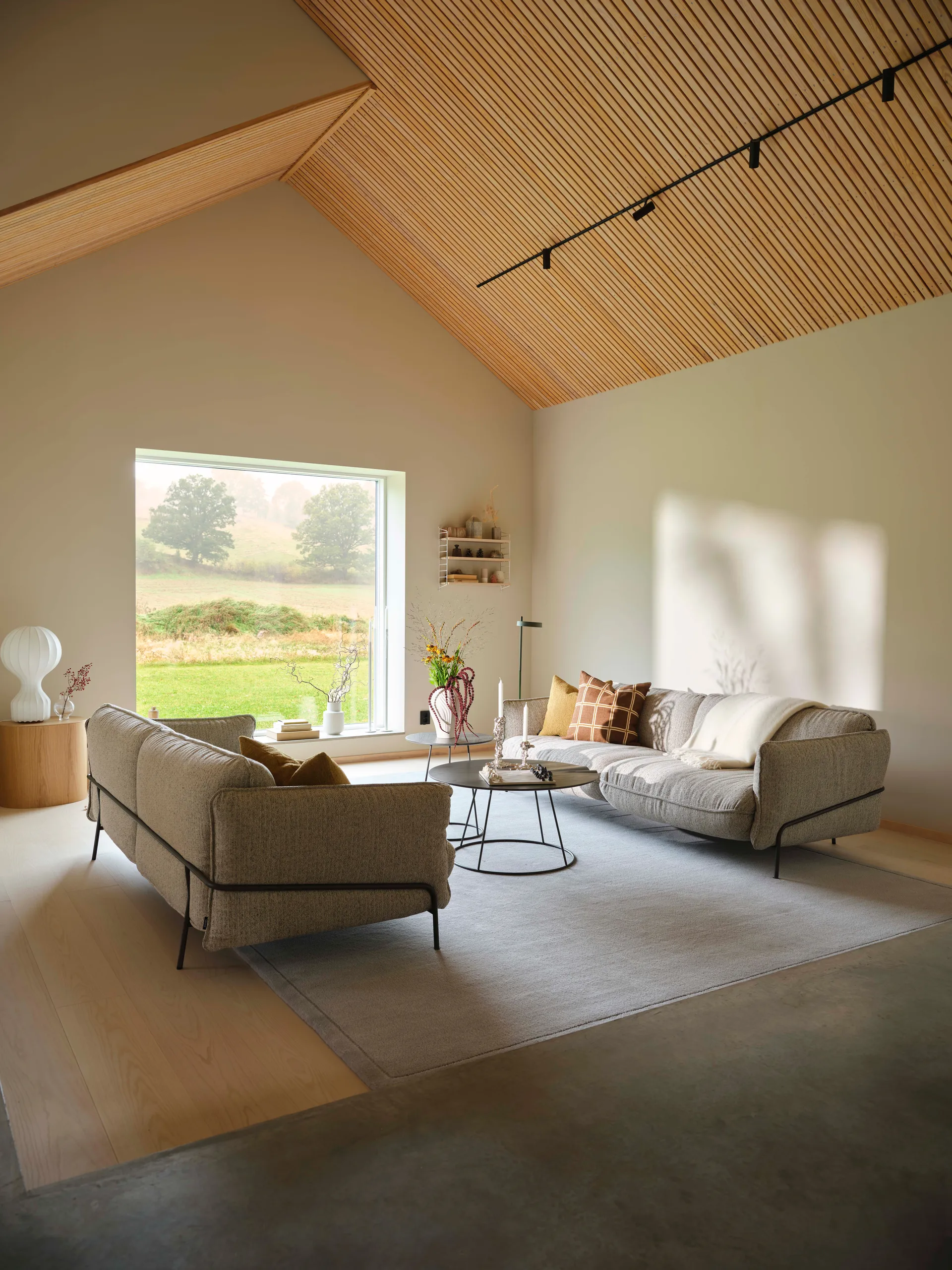 Sofa Continental, Sealife Dark beige/white-nutmeg Swedese