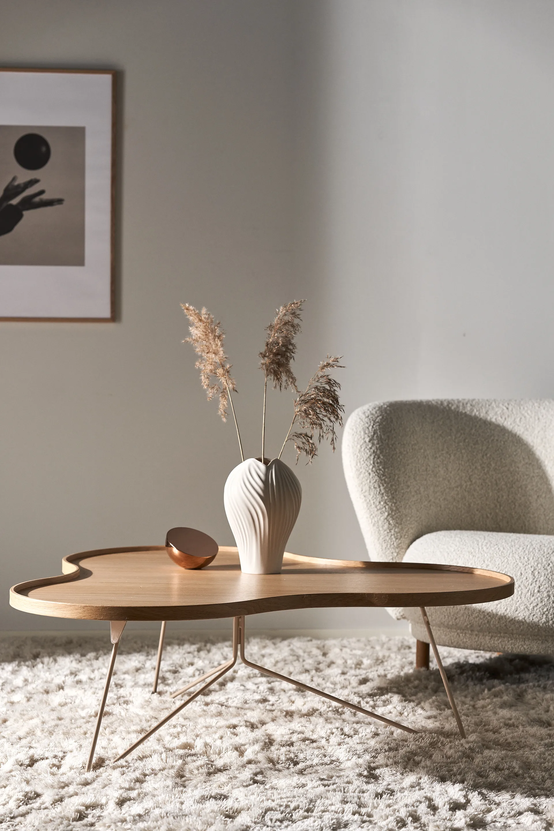 Stolik Flower mono 107x114 cm, H45 Lakierowany dąb-nutmeg RAL1019 Swedese