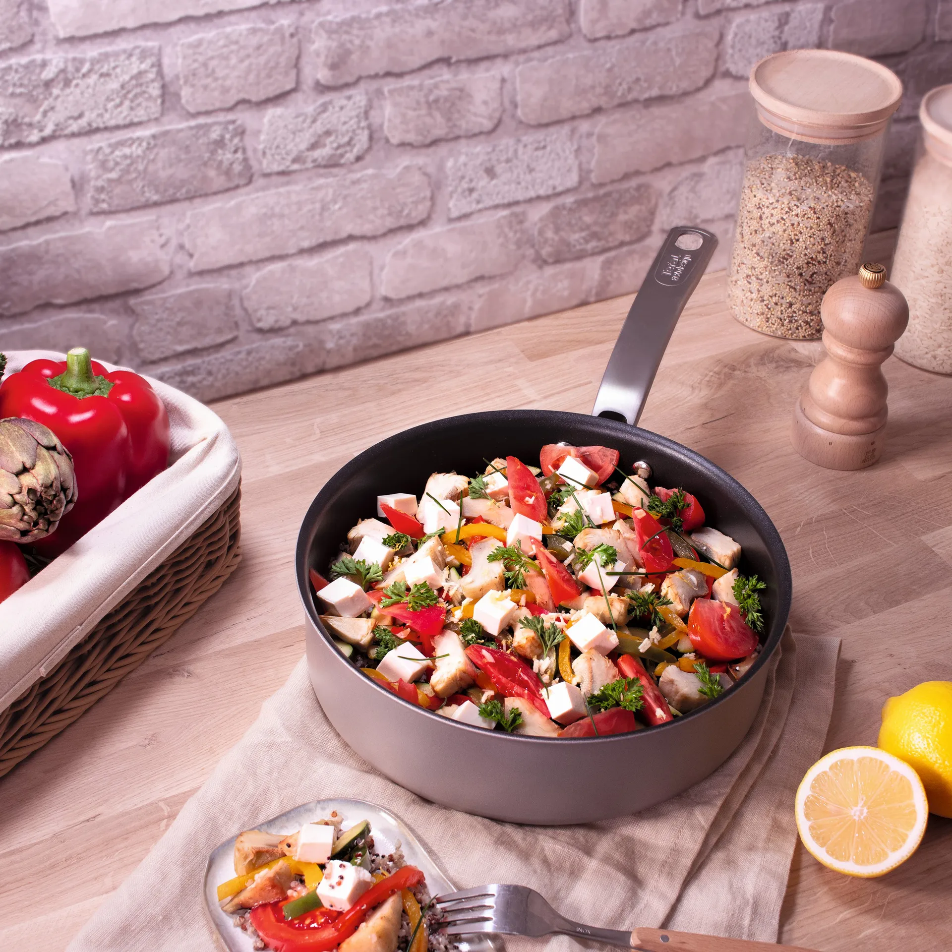 Patelnia Impact z pokrywą, Ø24 cm Tefal