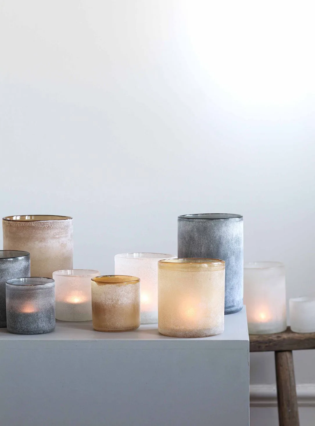 Frost - Lampion na świecę M, Szary Tell Me More