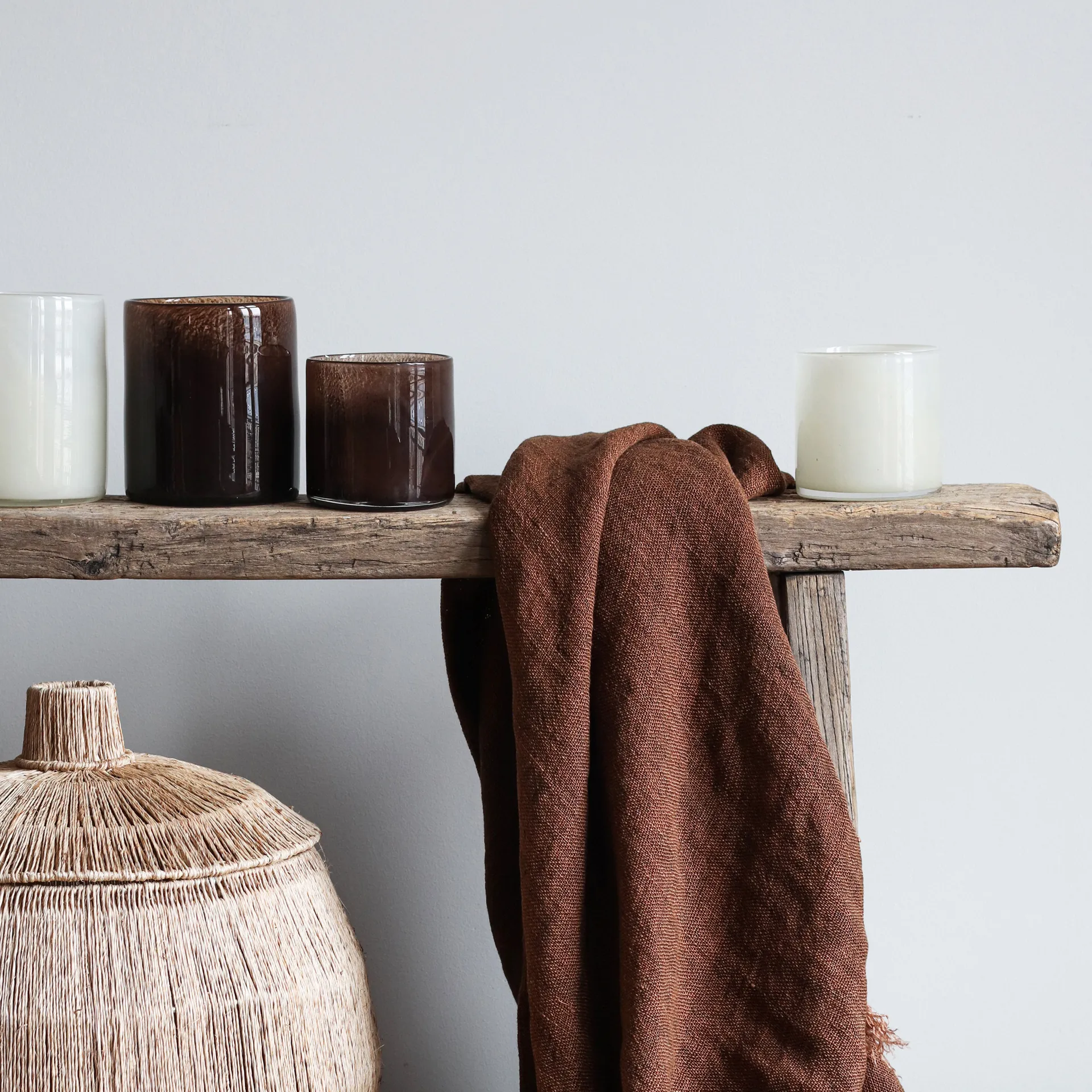 Lampion na świecę Lyric M, Ciemny brąz Tell Me More