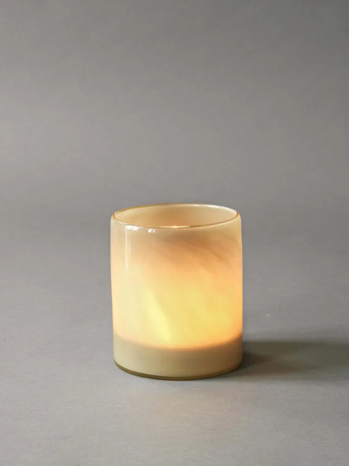 Lampion na świecę Lyric M, Jasnoszary Tell Me More