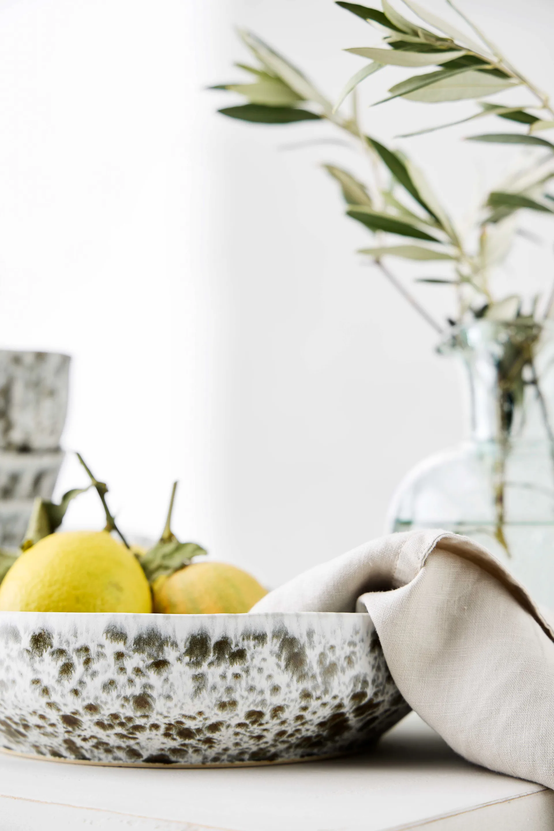 Miska do serwowania Rivoli Ø22,5 cm, Green splatter Tell Me More