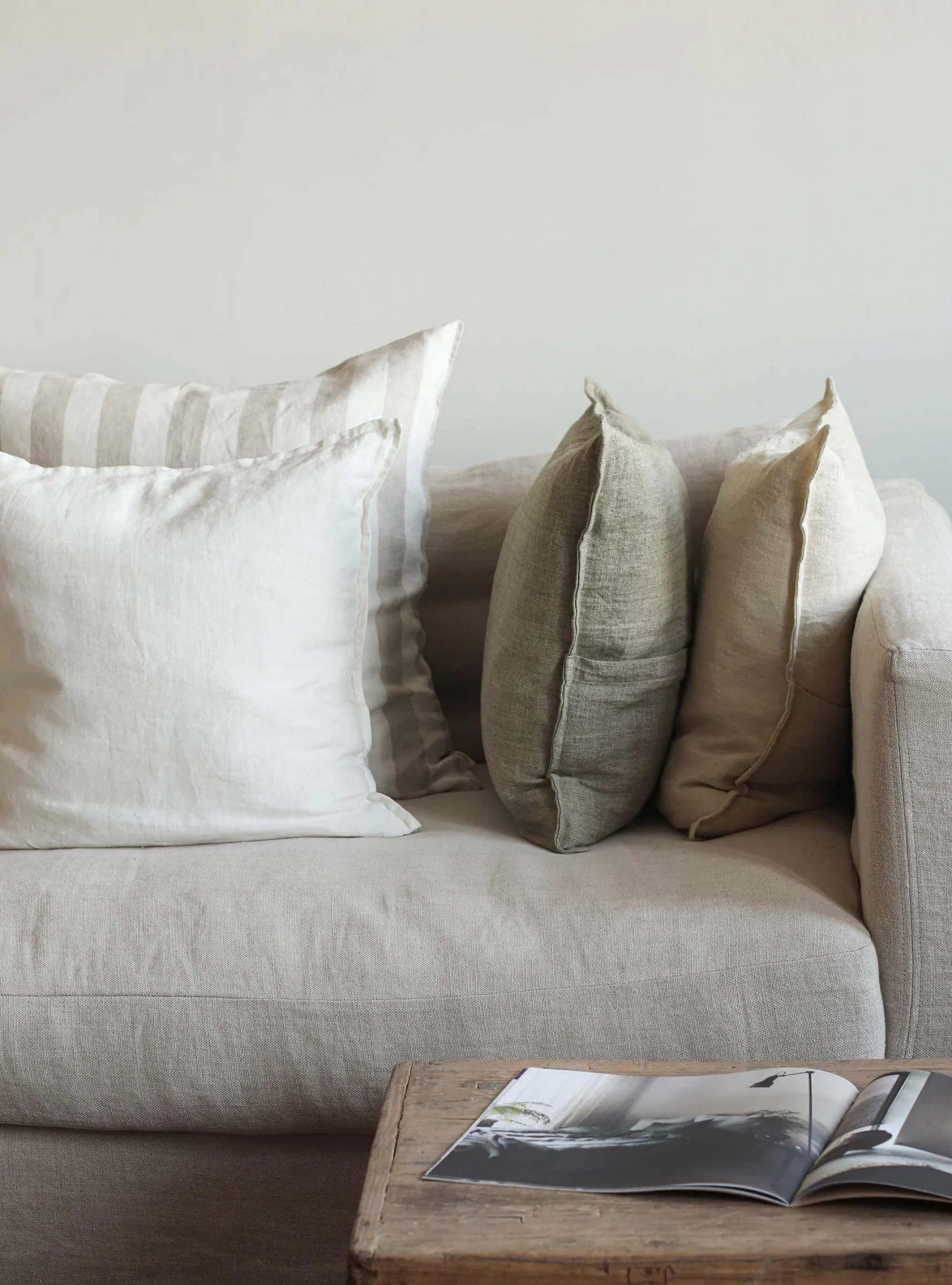 Poszewka na poduszkę Holte 60x60 cm, Piaskowy Tell Me More