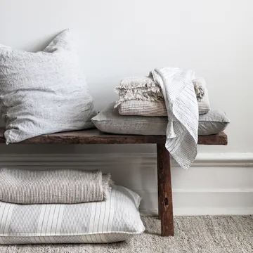 Poszewka na poduszkę Klint 40x60 cm - Beżowo-czarny - Tell Me More