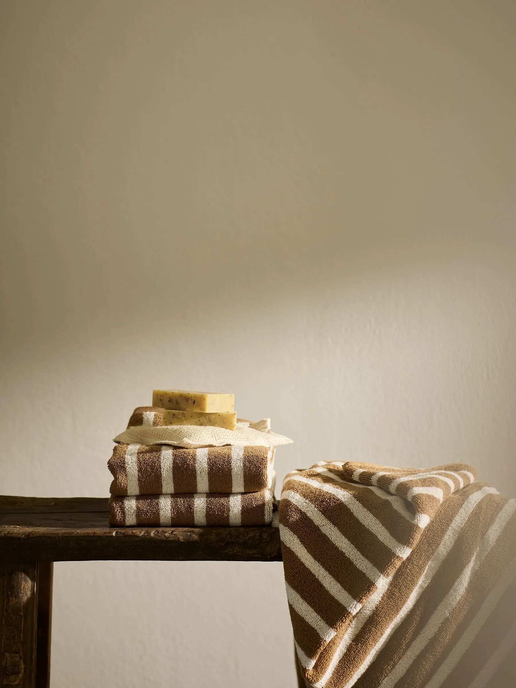 Ręcznik kąpielowy Bonnie 70x140 cm, Brown Tell Me More