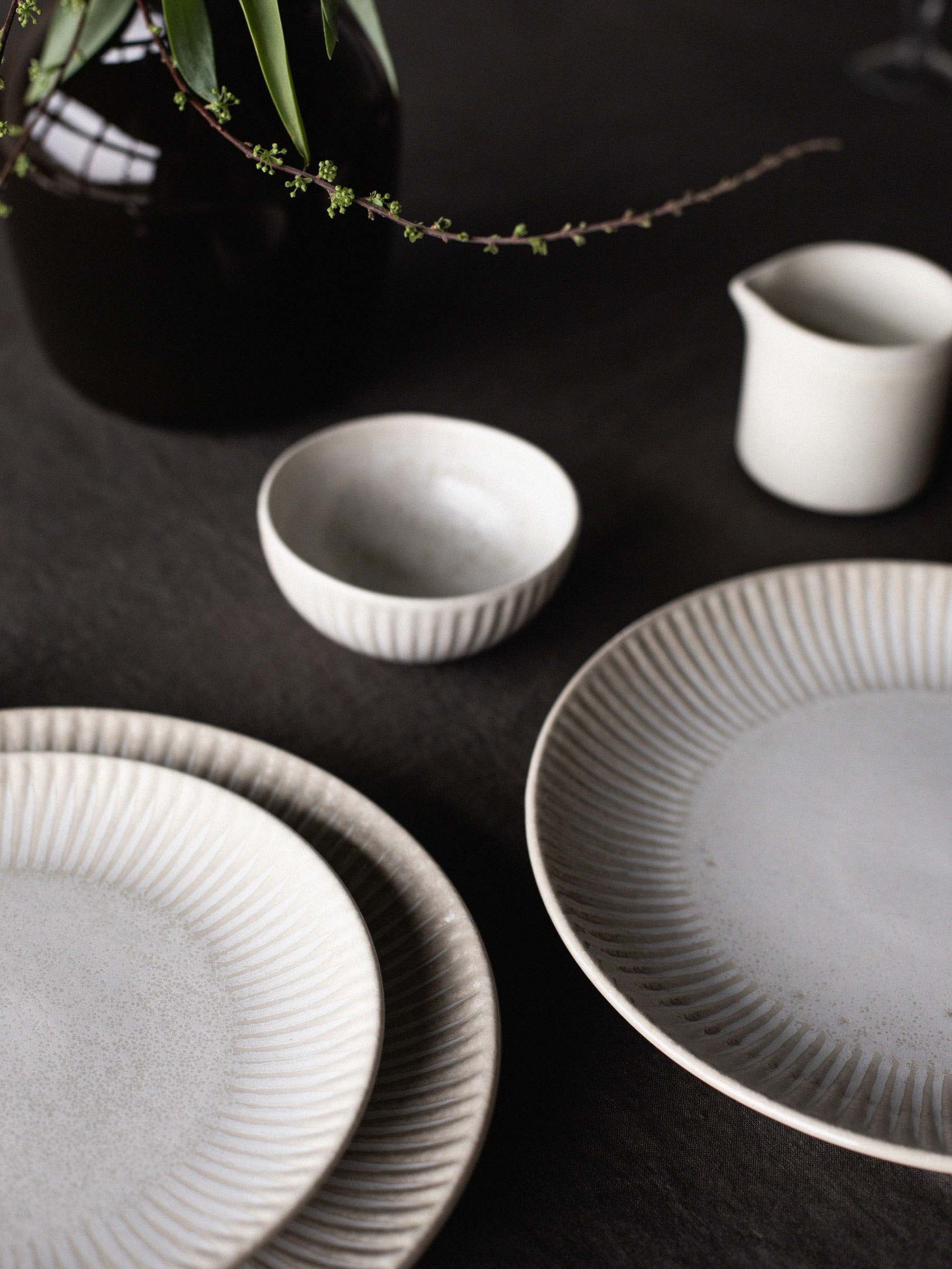 Talerz Granada Ø22 cm, Kremowa biel-beż Tell Me More