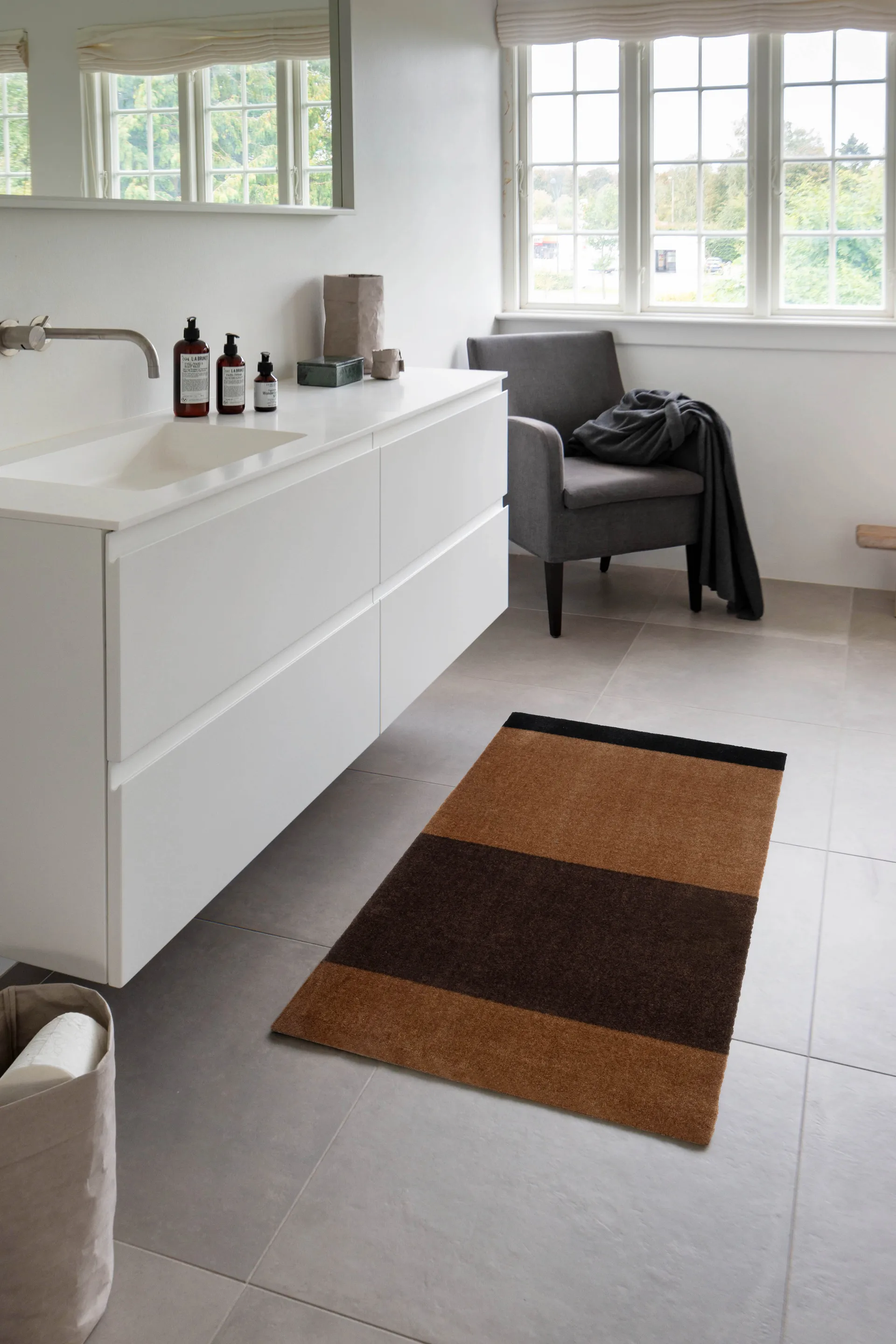 Chodnik Stripes pasy poziome, Cognac-dark brown-black, 67x120 cm tica copenhagen