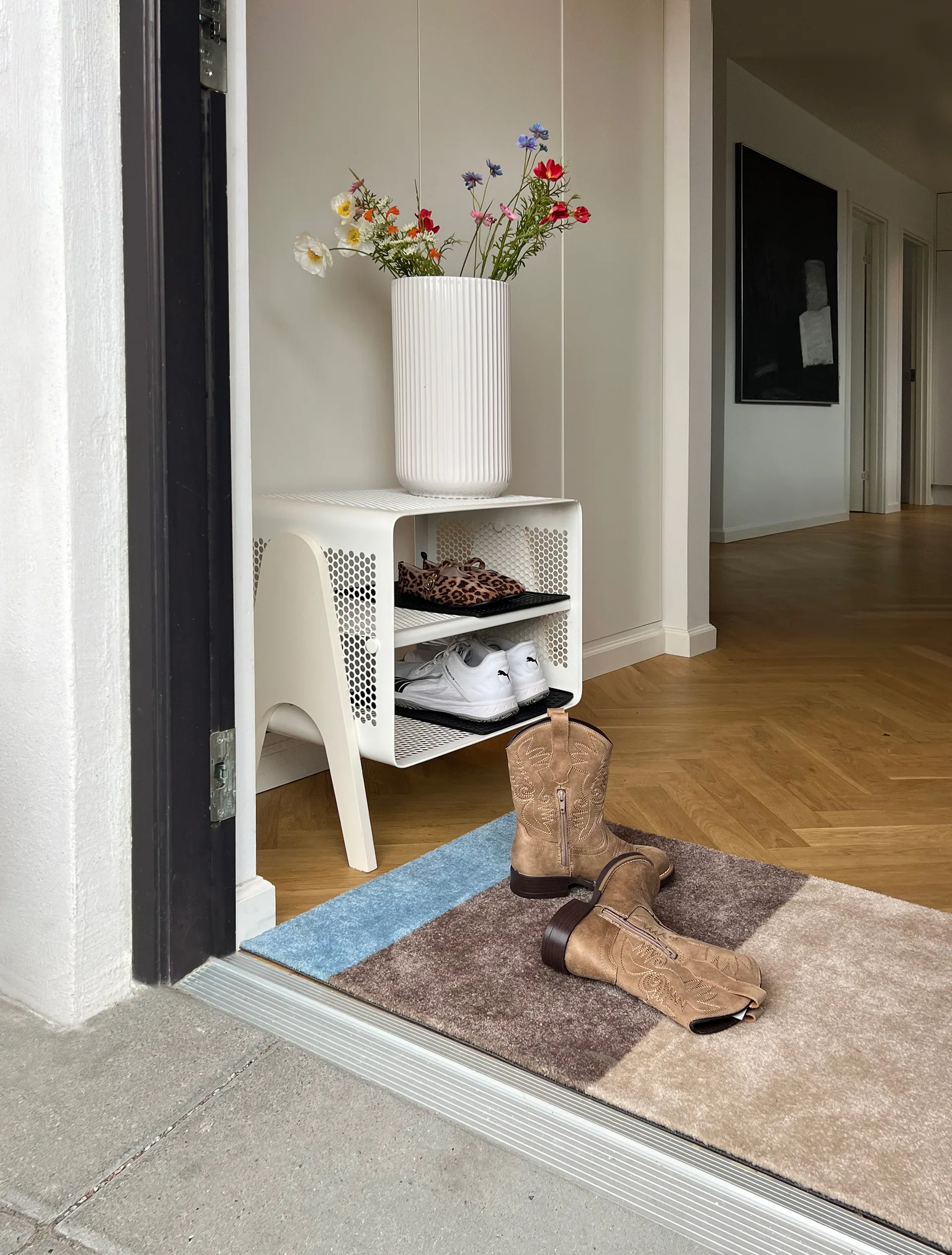 Chodnik Stripes pasy poziome, Ivory-sand-blue, 67x120 cm tica copenhagen