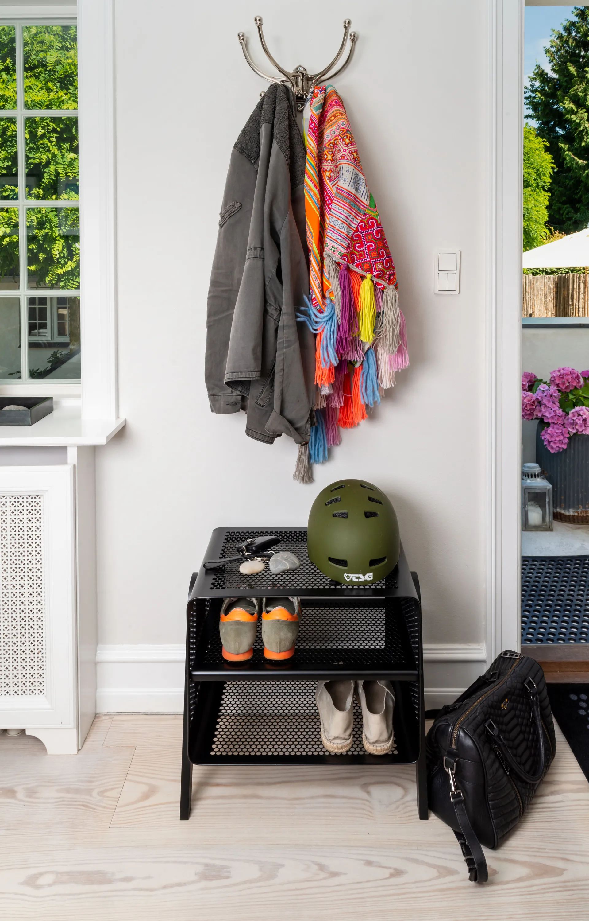 Szafka Tica mała, Black tica copenhagen