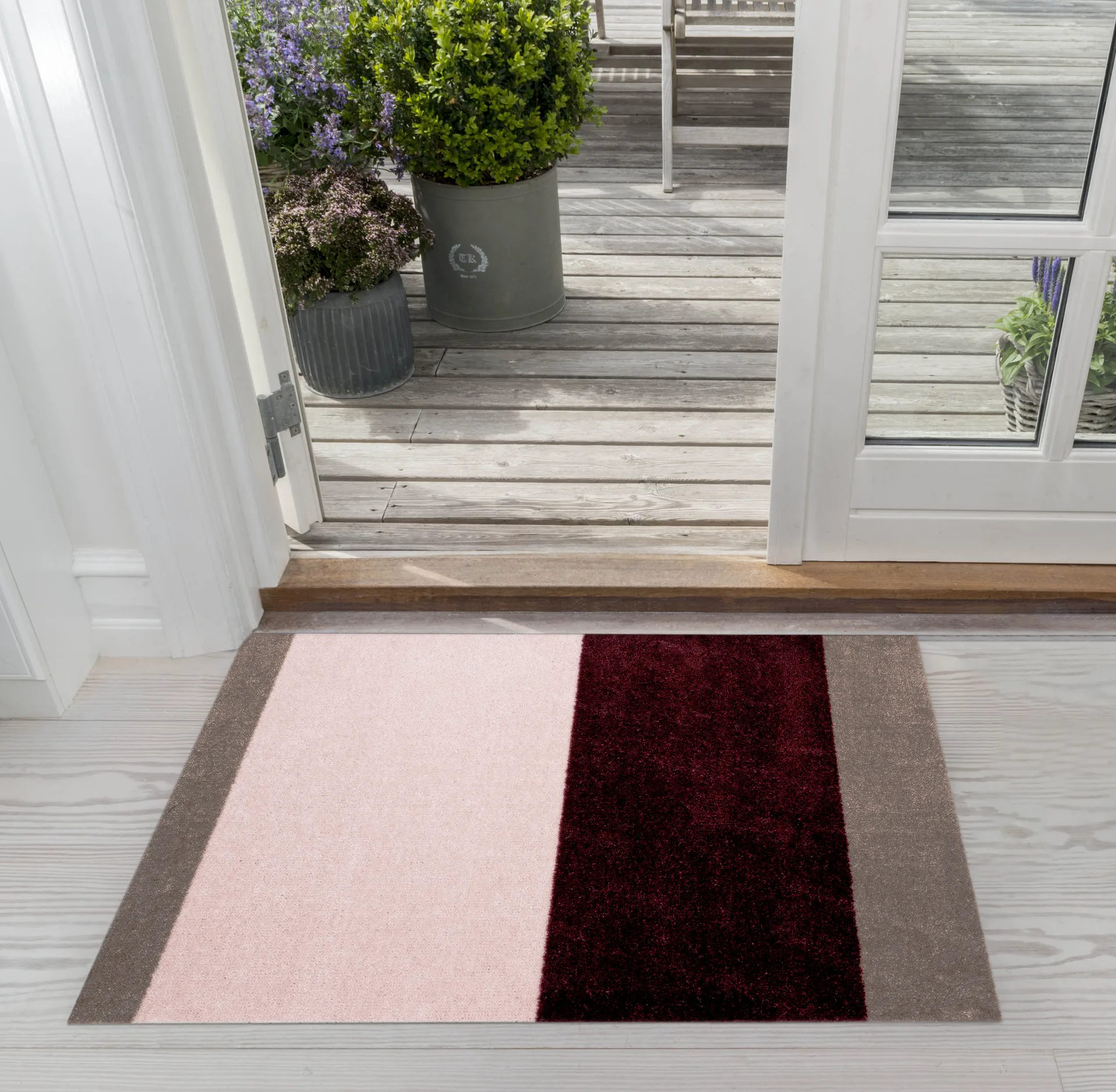 Wycieraczka Stripes pasy poziome, Bordeaux-rose-sand, 60x90 cm tica copenhagen