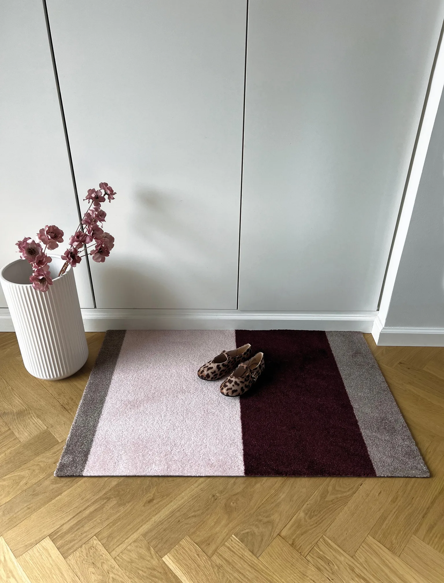 Wycieraczka Stripes pasy poziome, Bordeaux-rose-sand, 60x90 cm tica copenhagen