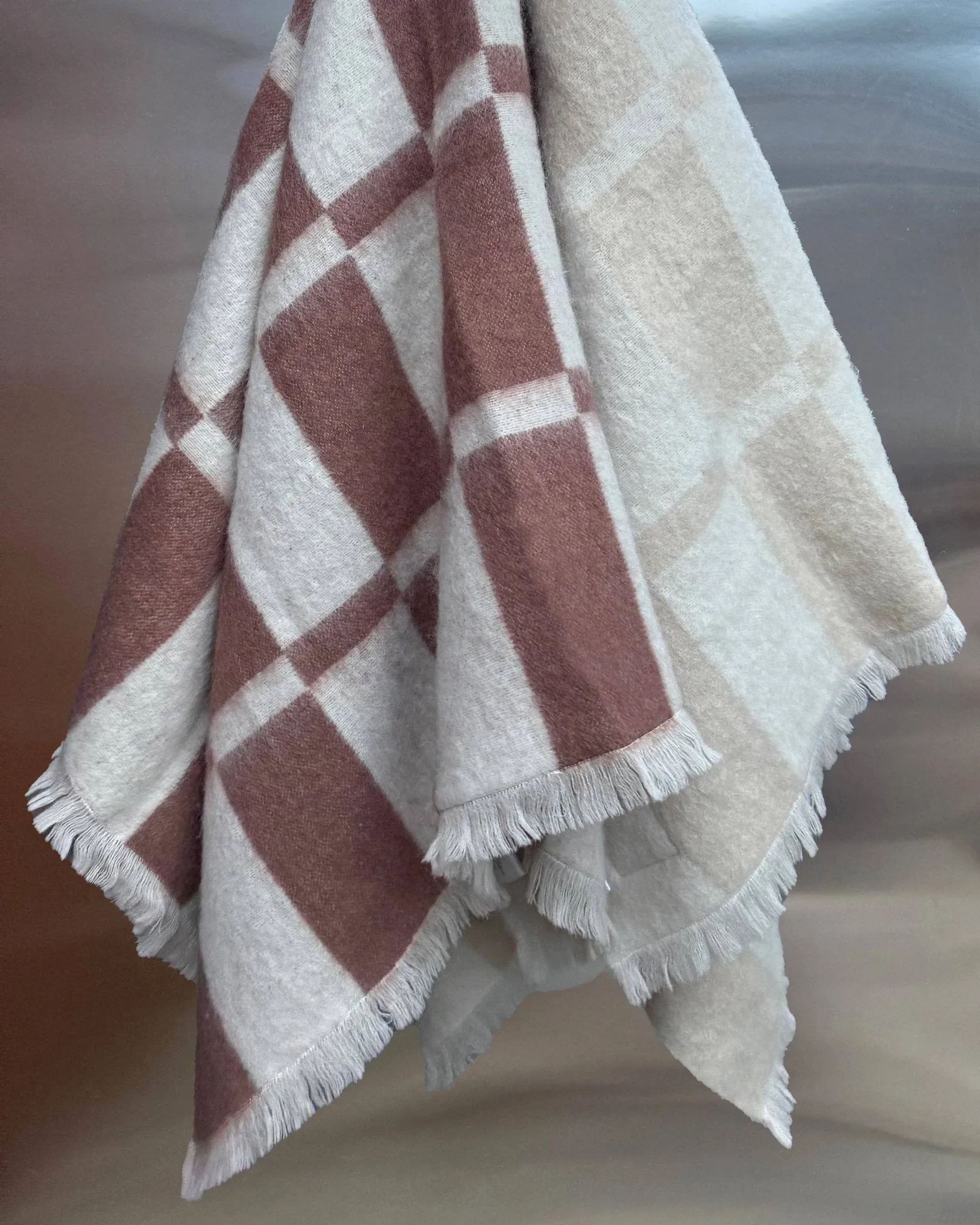 Koc z moheru Hallin, Off white-rust, 130x170 cm Tinted