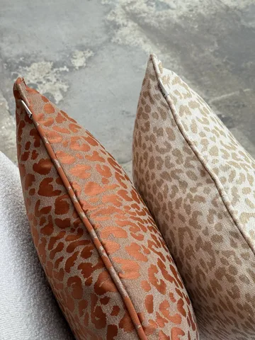 Poduszka dekoracyjna Norell - Leopard beige-off white, 50x50 cm - Tinted