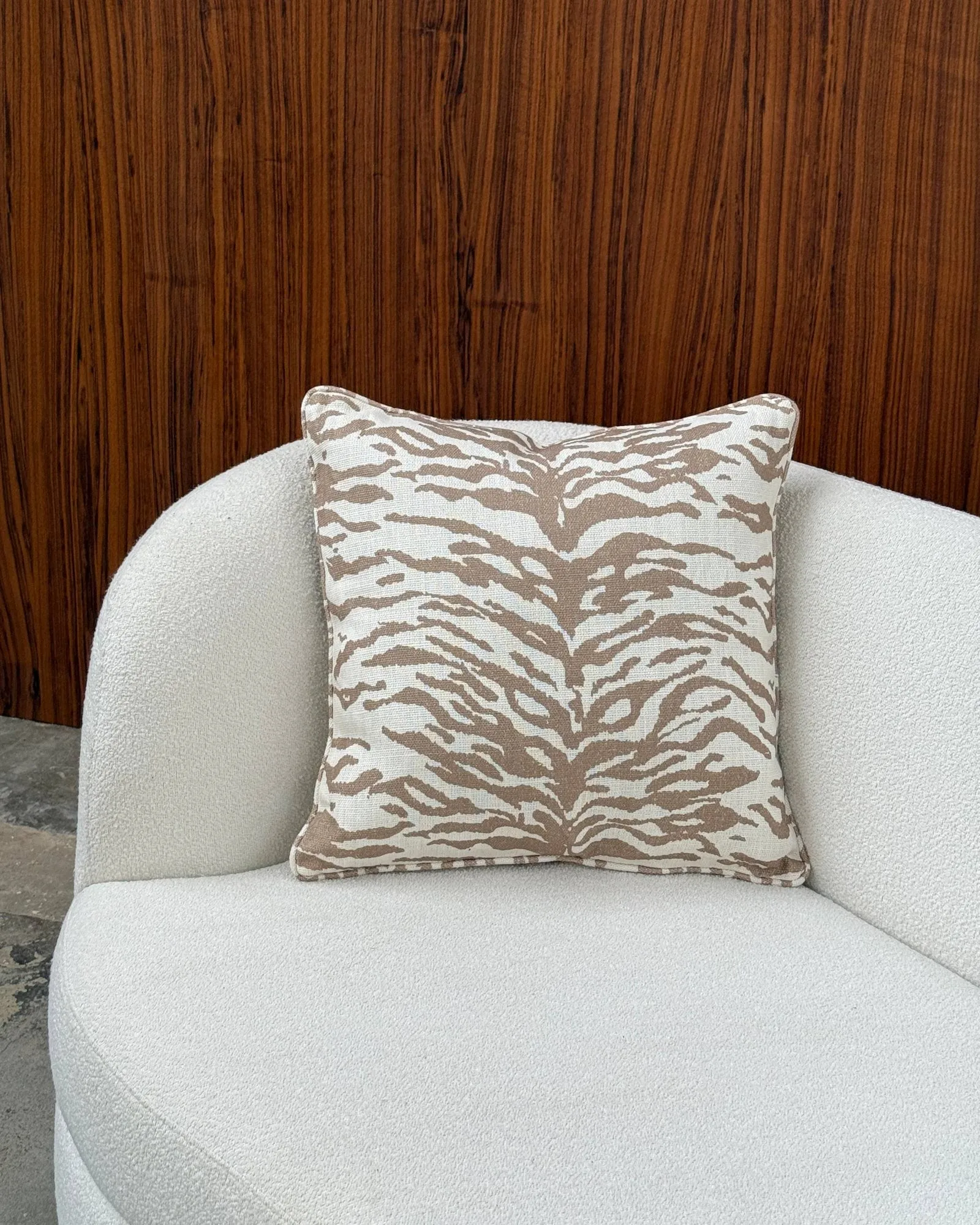 Poduszka dekoracyjna Norell, Tiger beige-off white, 50x50 cm Tinted