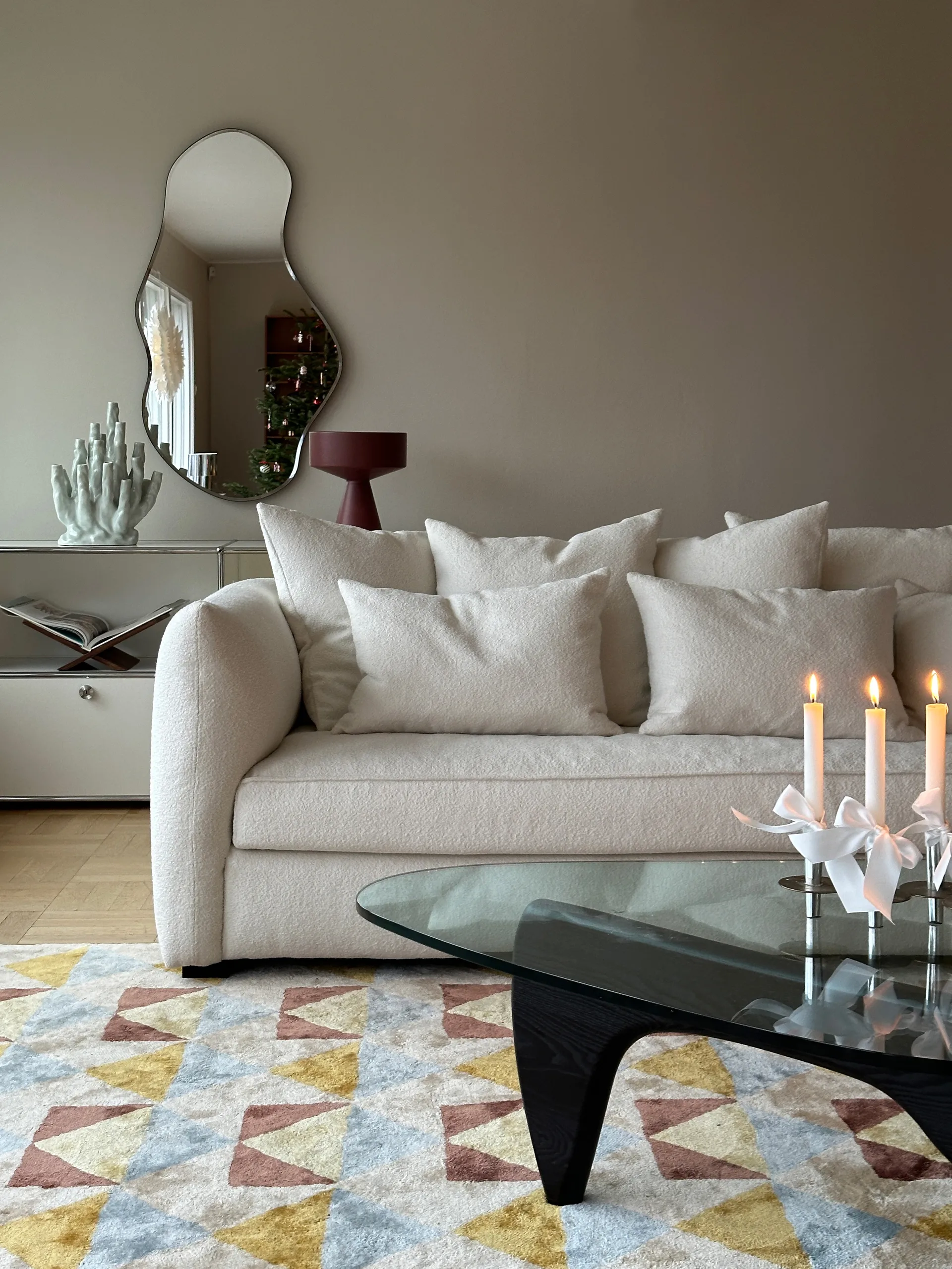 Sofa Cornell, Bouclé off white Tinted